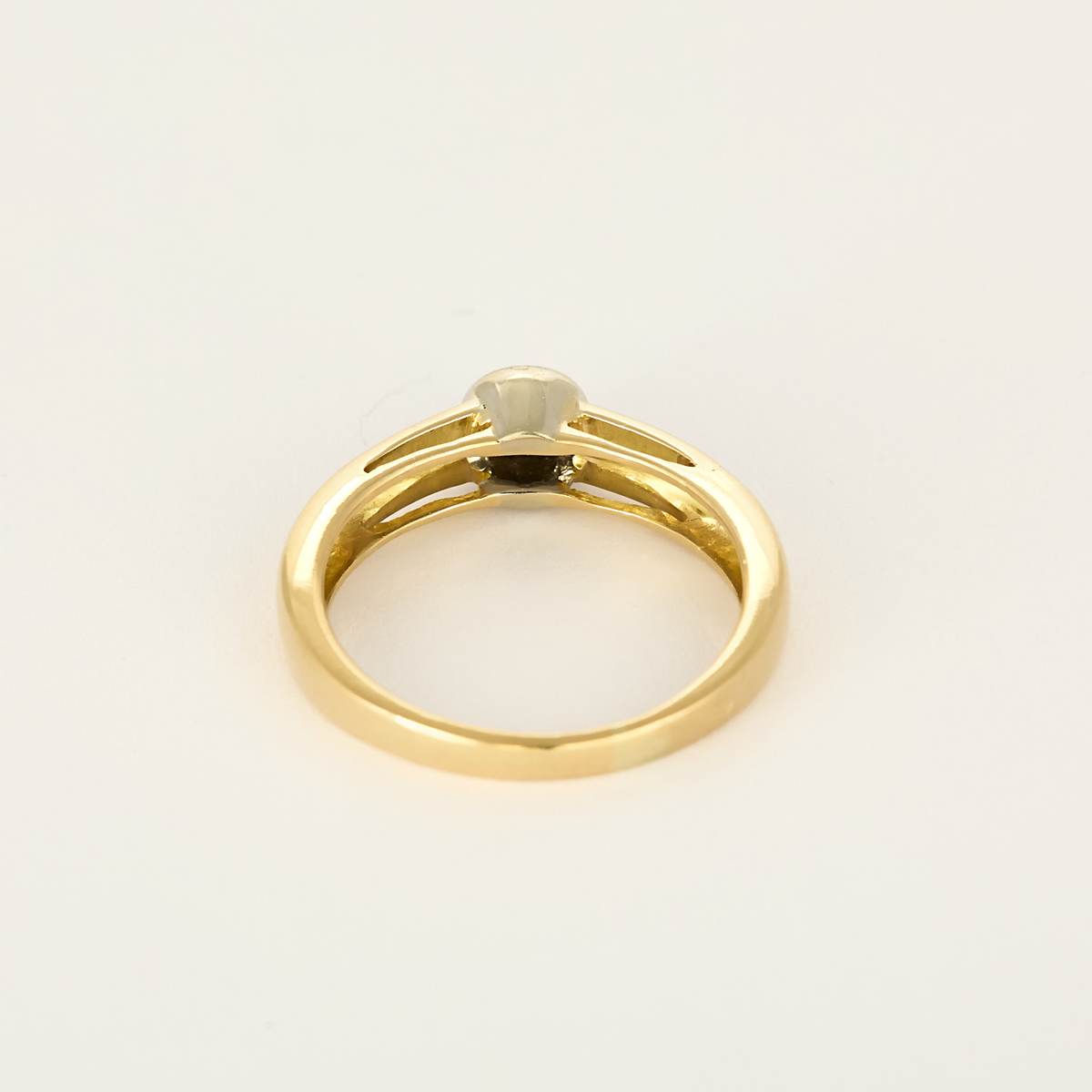 Bague Solitaire en or jaune, or blanc et diamants