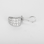 Élégantes boucles d'oreilles en or blanc et diamants : 1 carat