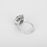 Bague marguerite, topaze : 2,50 carats et diamants : 0,70 carat