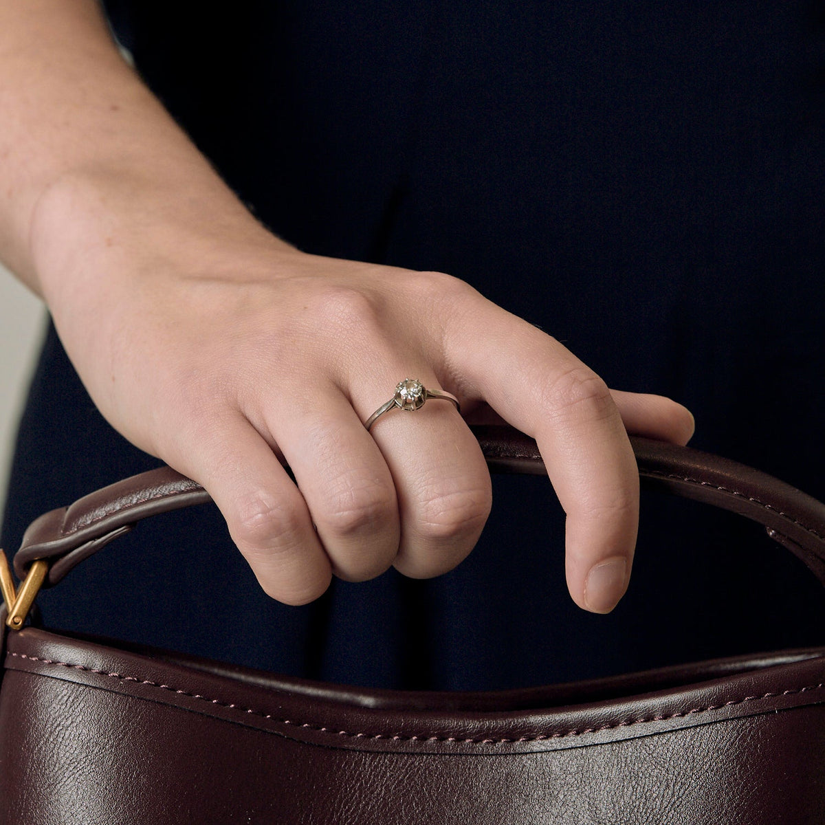 Élégante bague Solitaire en platine et diamant : 0,30 carat