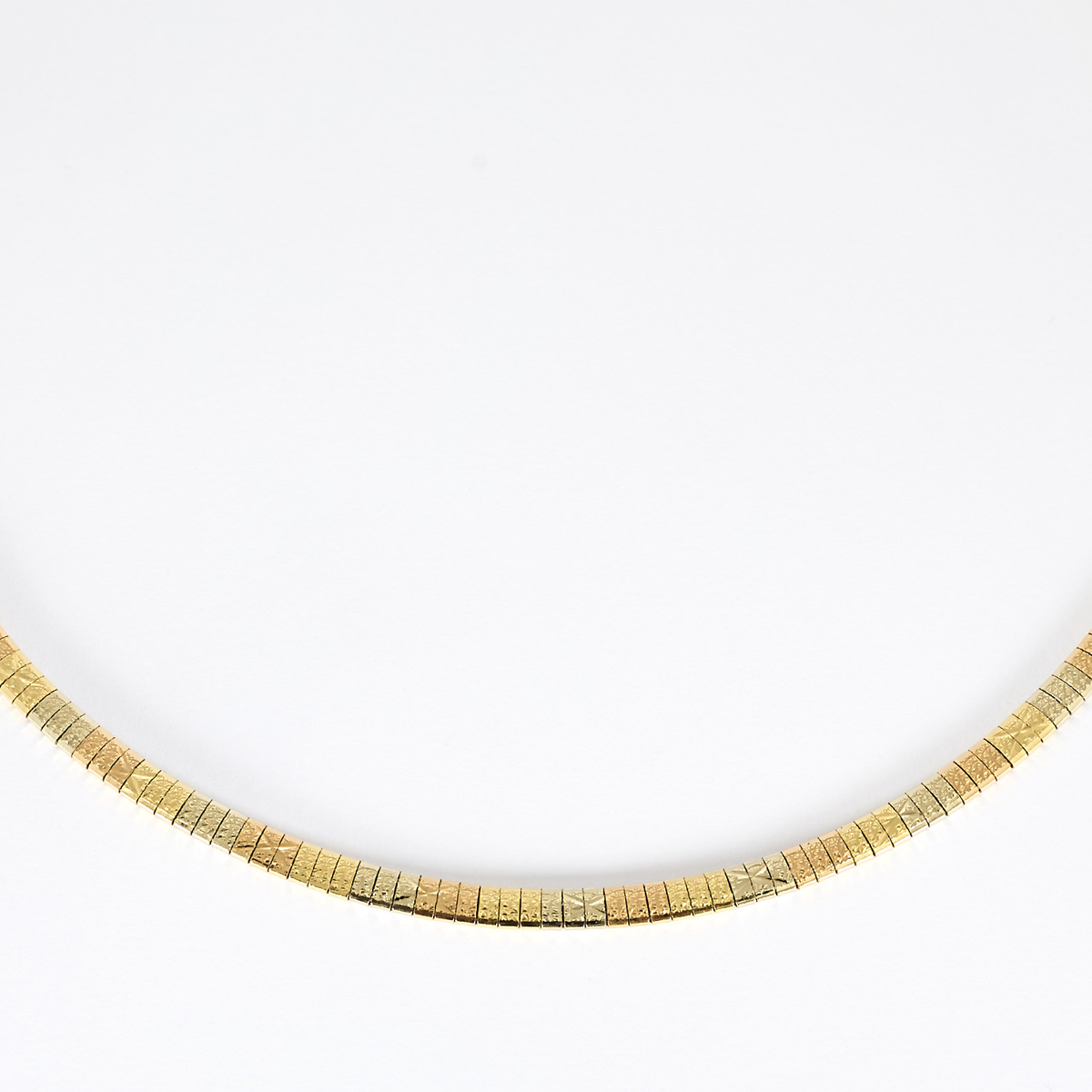 Collier ras de cou trois ors