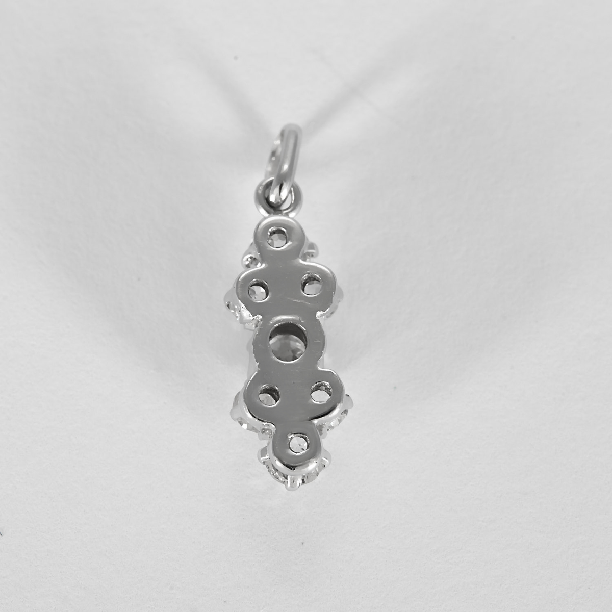 Pendentif en or blanc, diamants : 0,55 carat