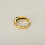 Bague jonc en or jaune et émeraude : 0,40 carat