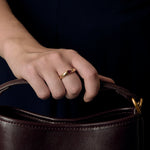 Bague jonc en or jaune et rubis : 0,45 carat