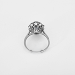 Bague Marguerite en or blanc, saphir et diamants