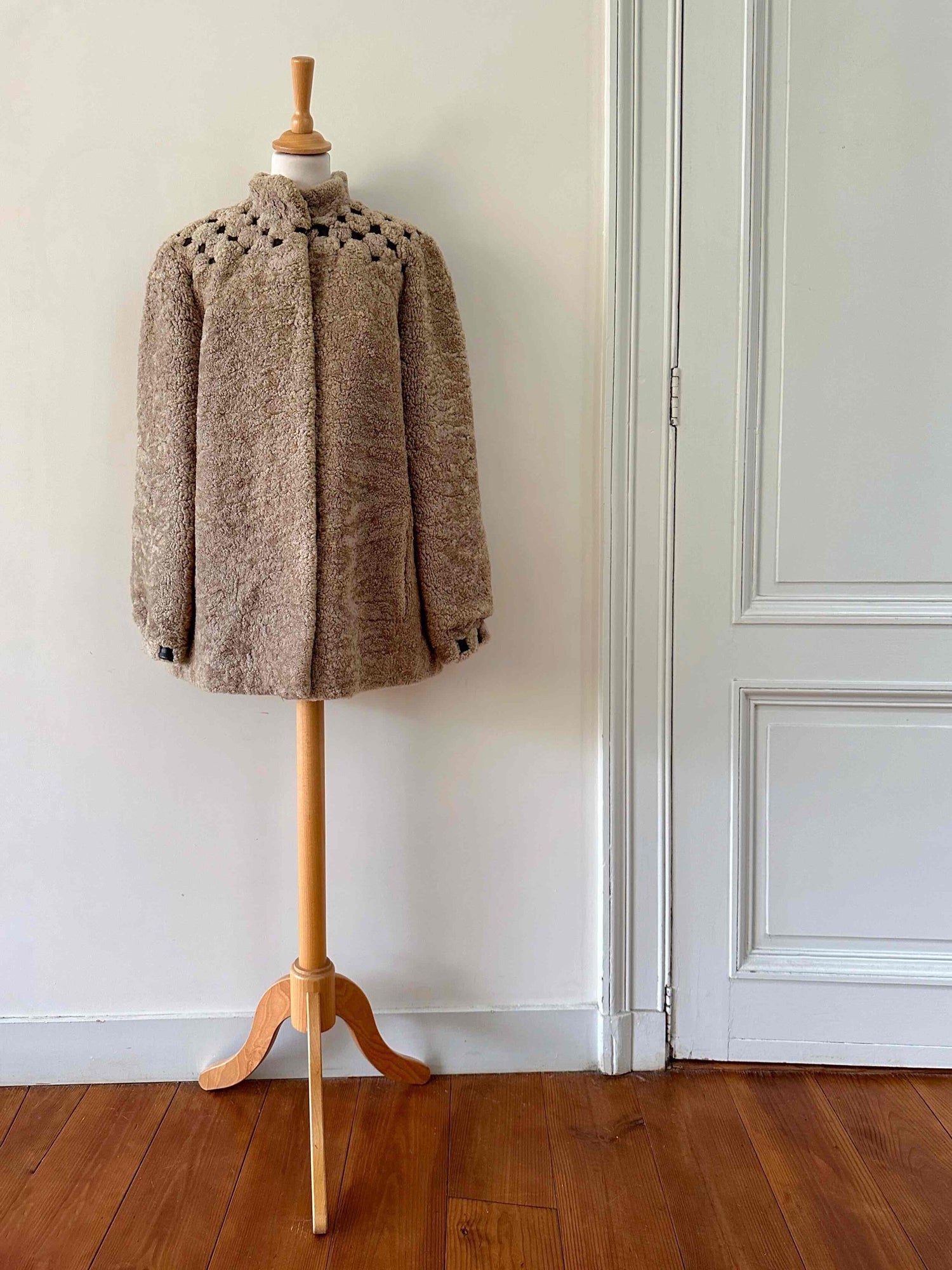 Manteau en mouton doré