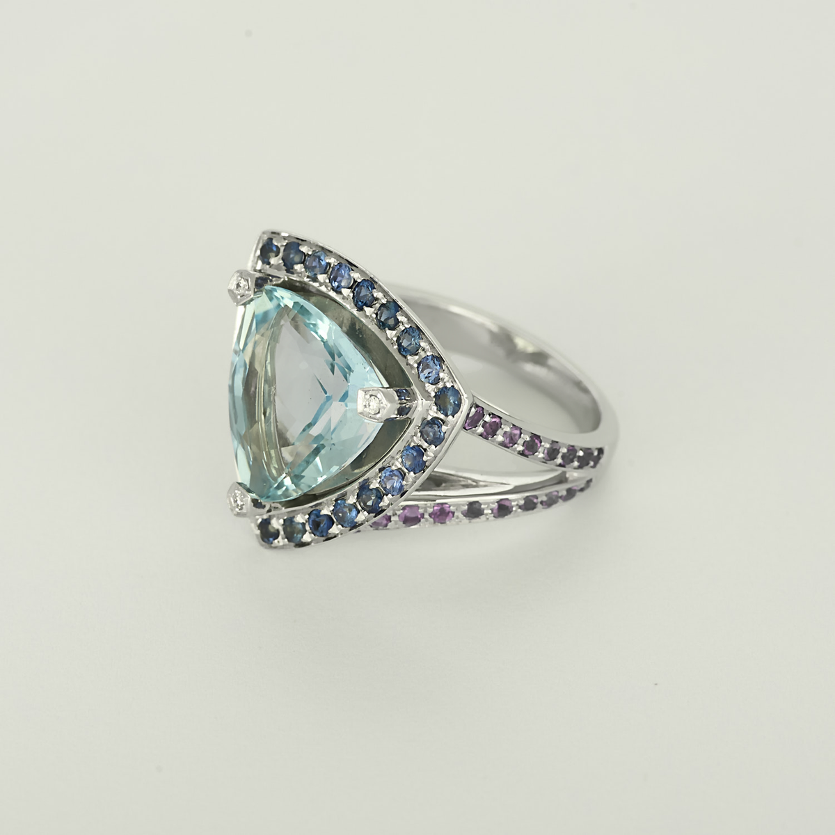 MAUBOUSSIN - Tellement Subtile pour Toi - Bague en Or blanc Aigue marine, Saphirs, Améthystes
