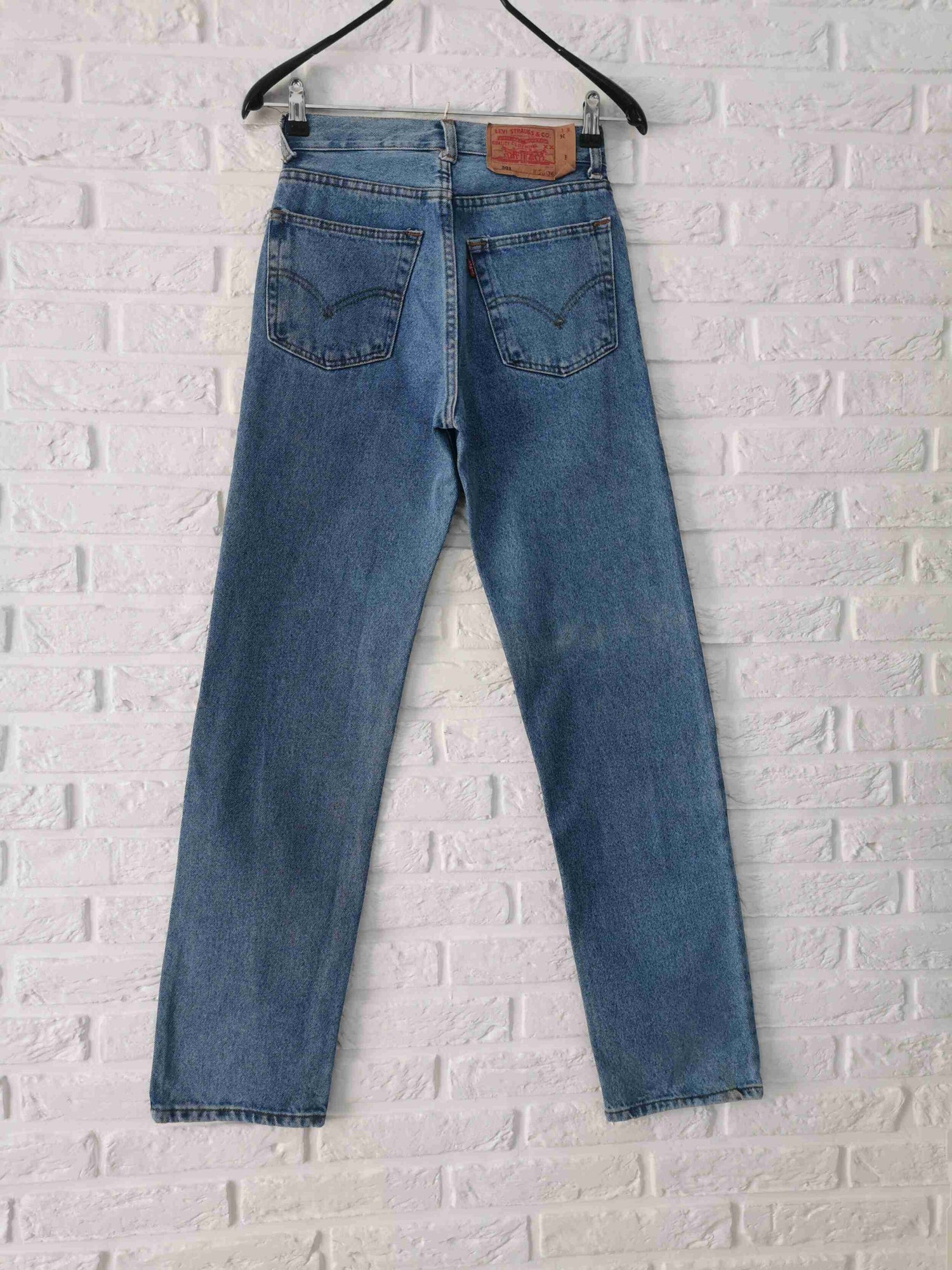 Jean Levi's 501 W28L36