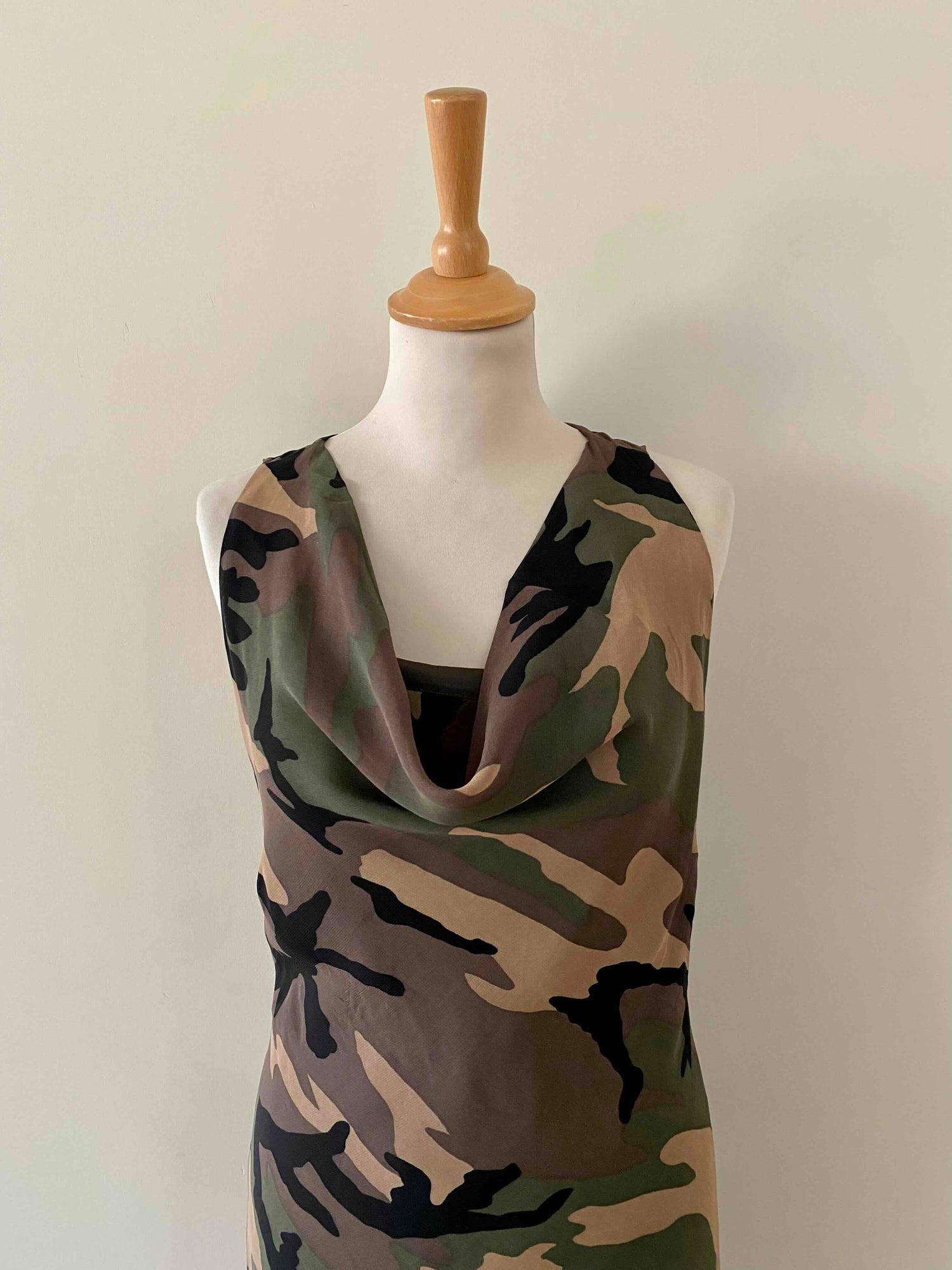 Camouflage robe