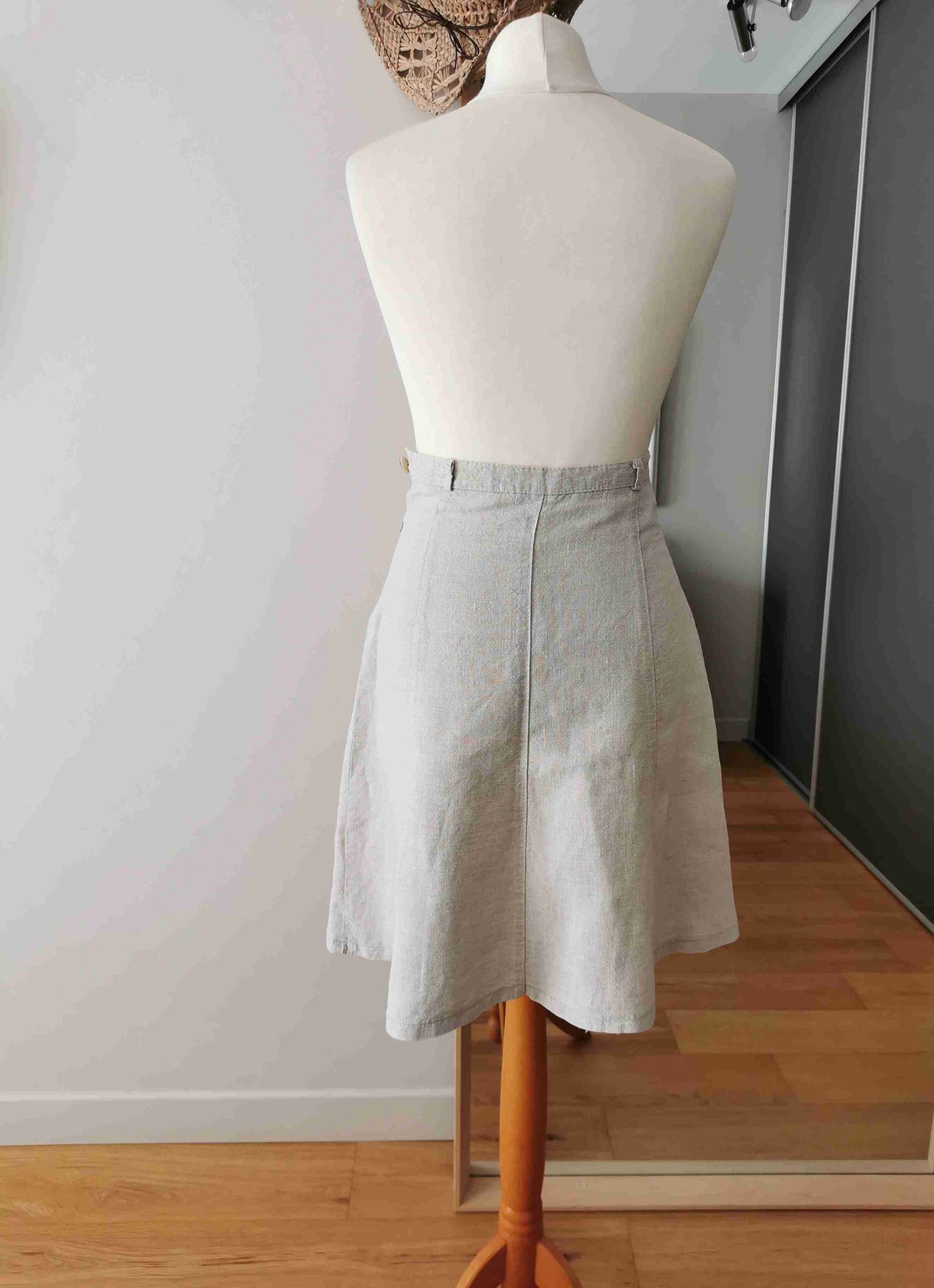 Linen skirt