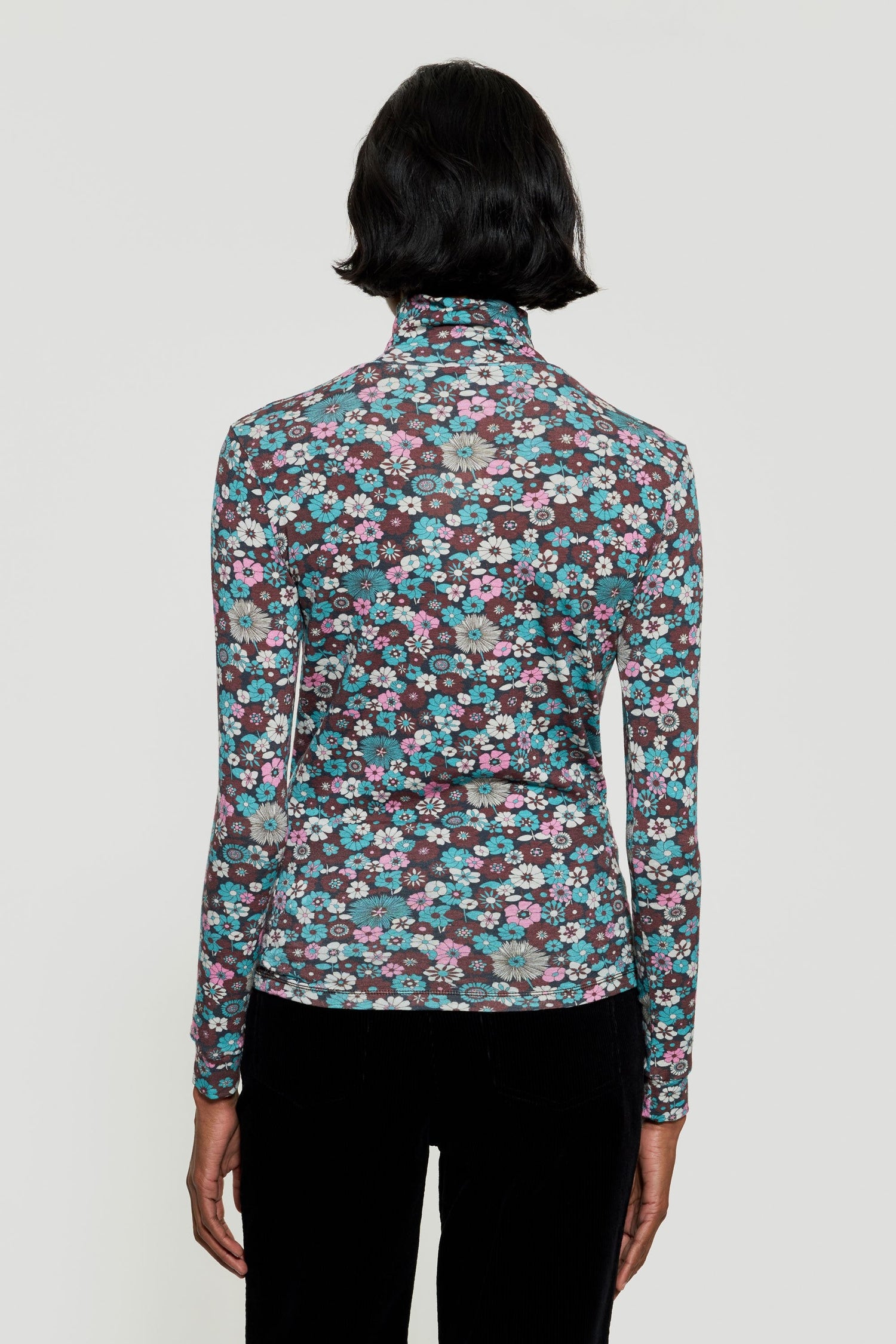 Col roulé imprimé rose