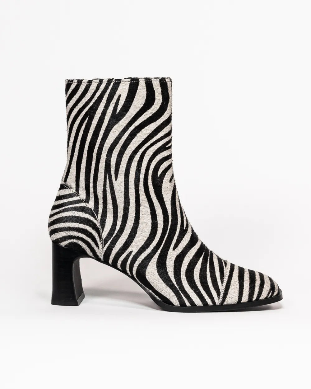 bottines talon fin élégante et féminine cuir style zèbre
