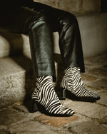 bottines talon fin élégante et féminine cuir style zèbre