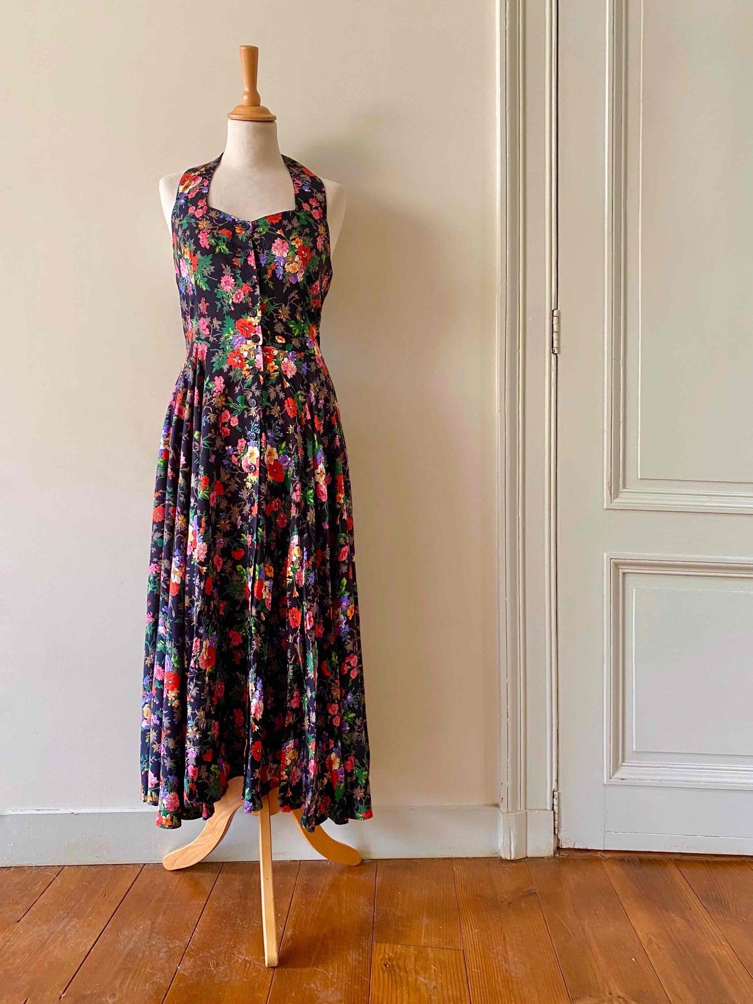 Floral backless dress