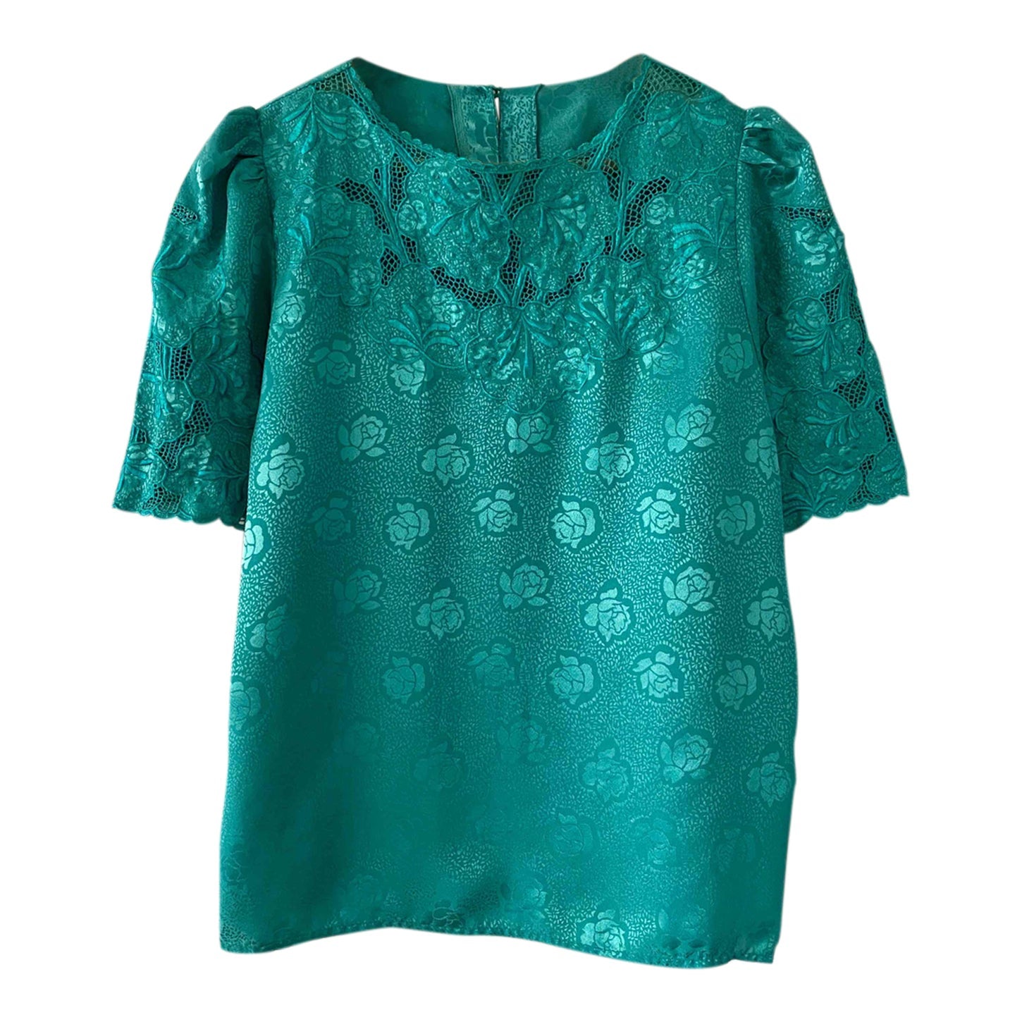 Blouse damassée satinée