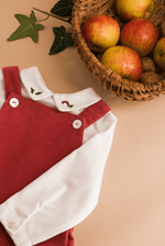 Billy, Boy blouse, in Organic off white Twill / Red mushroom