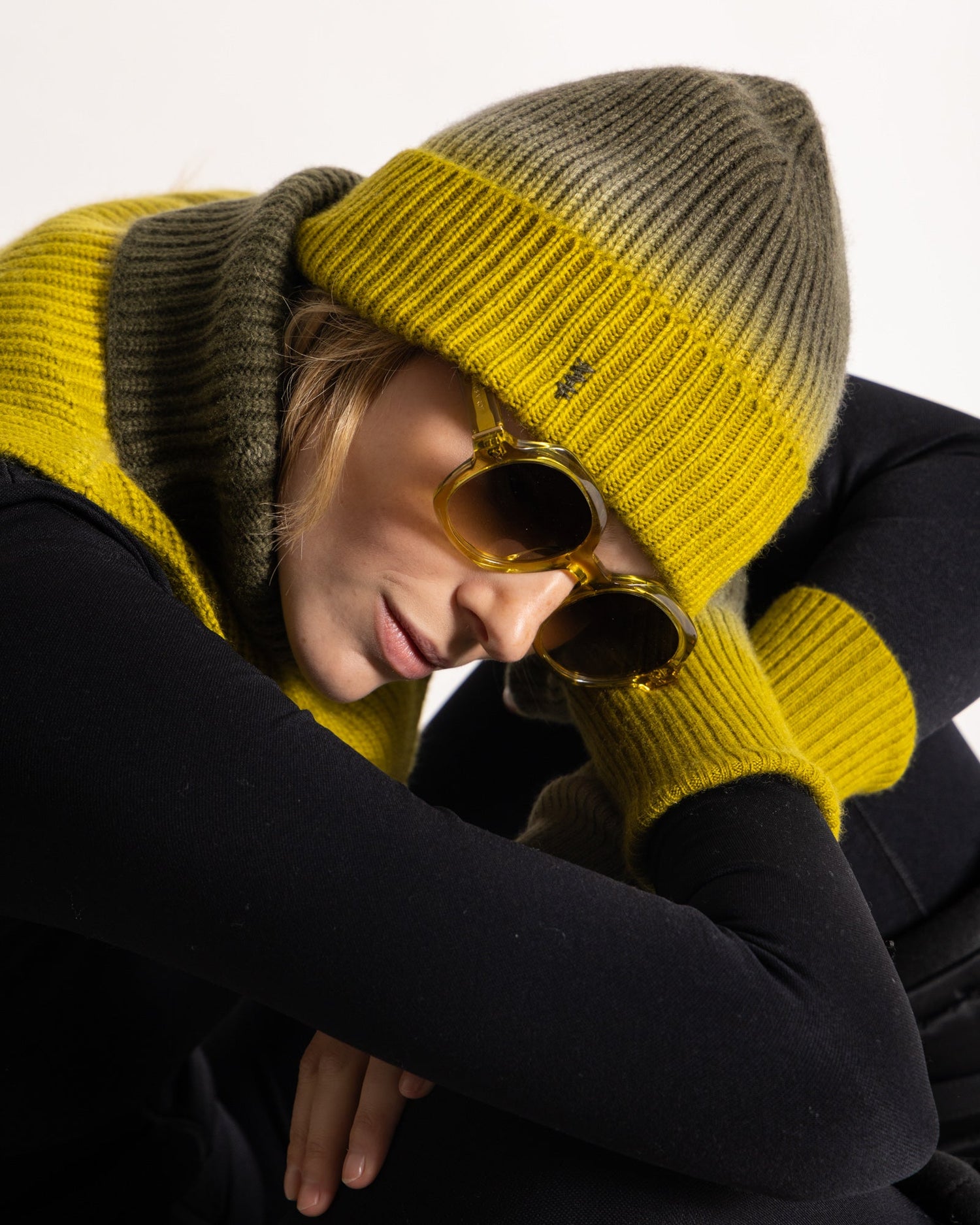 BONNET DEEP DYE KAKI