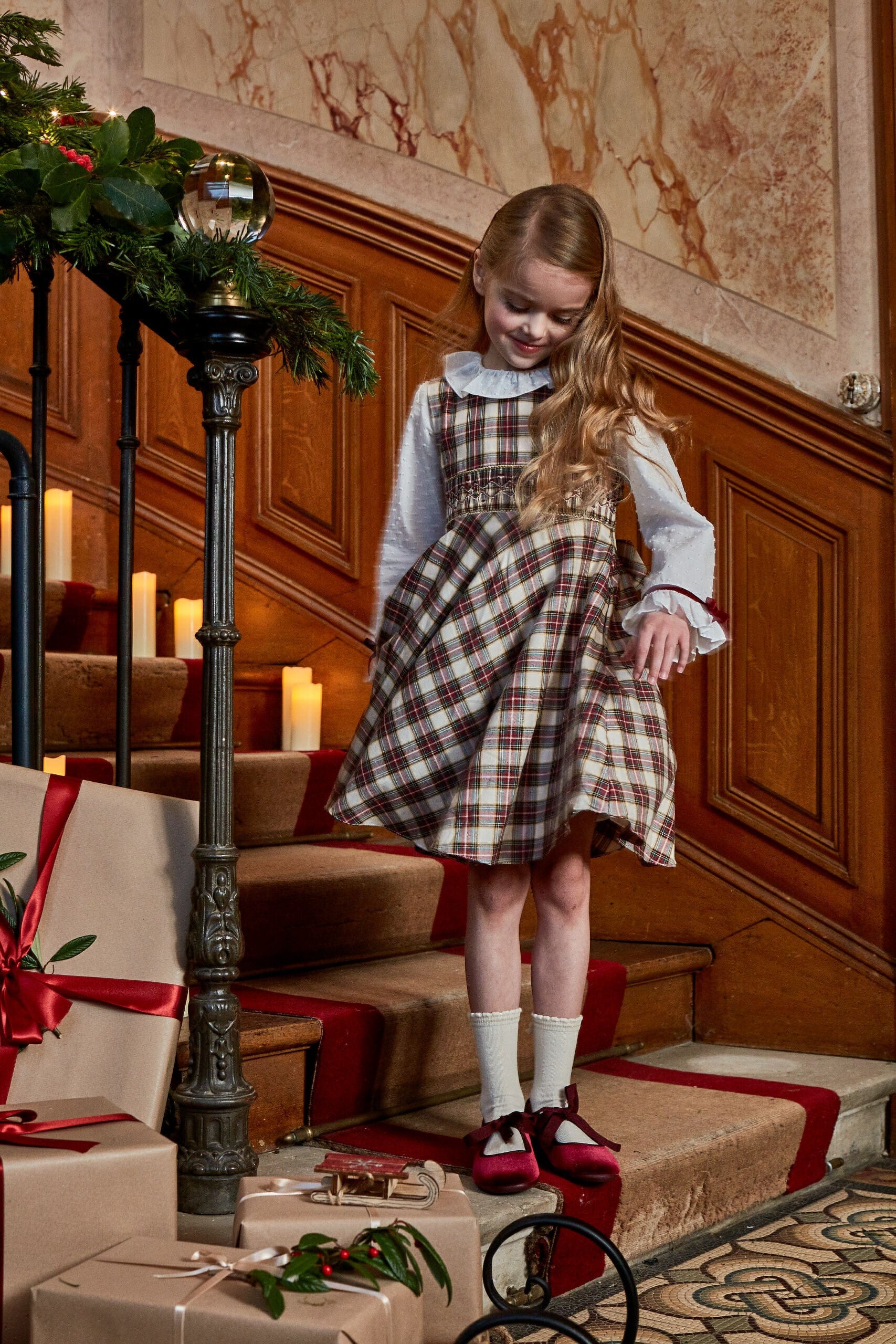 Carmine, robe à smocks en tartan rouge
