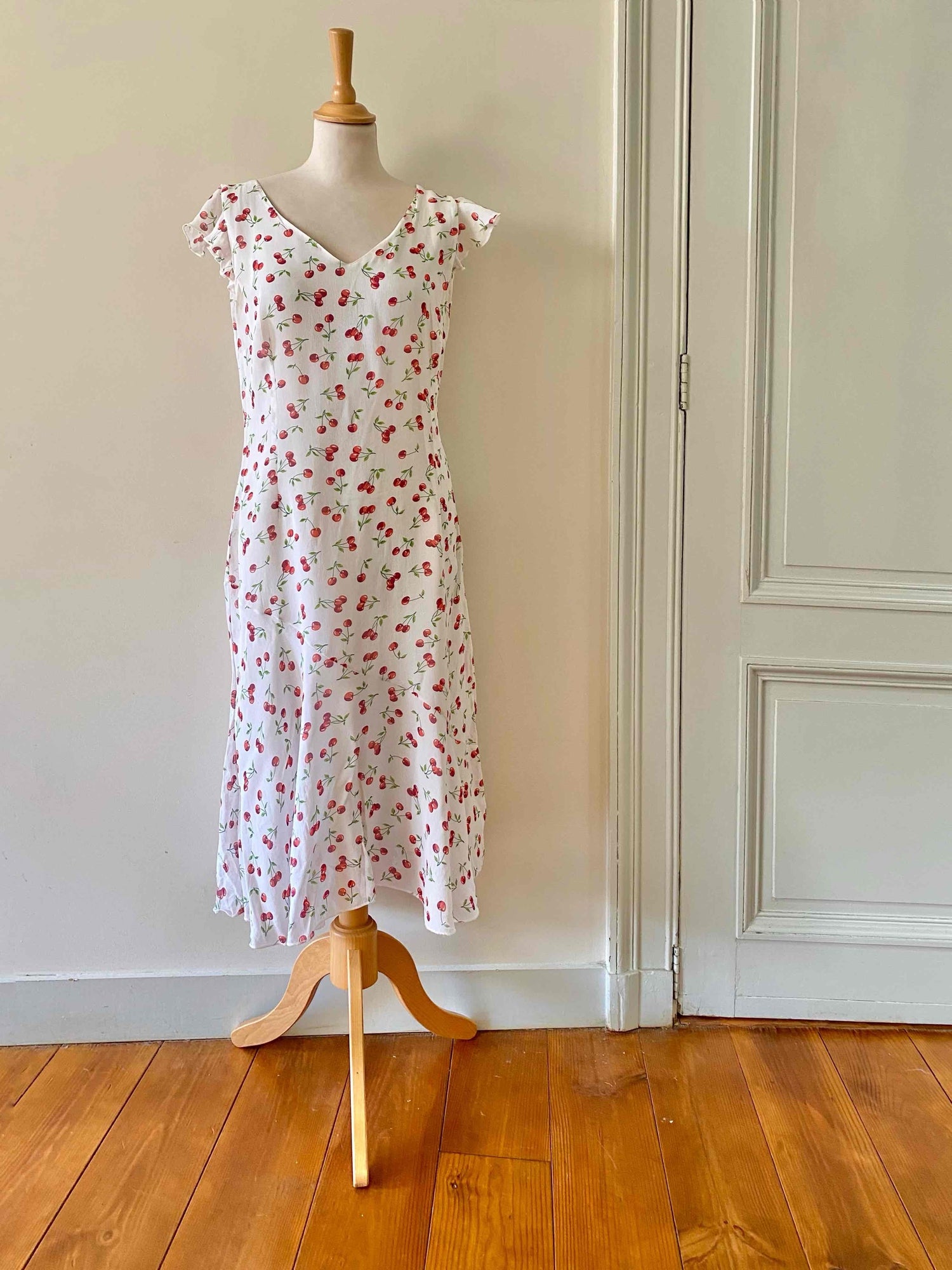 Cherry-colored midi dress