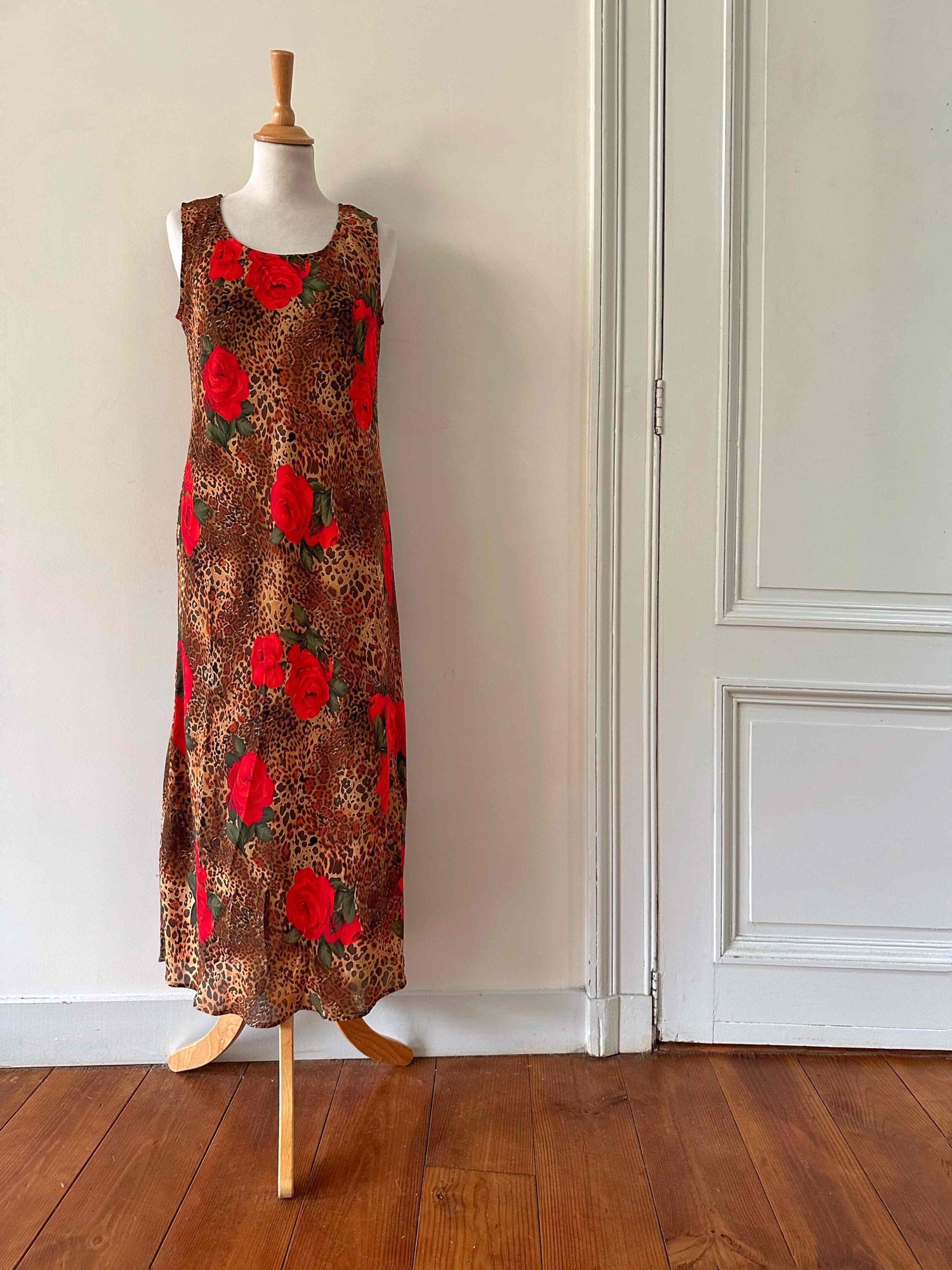 Leopard print dress with flowers