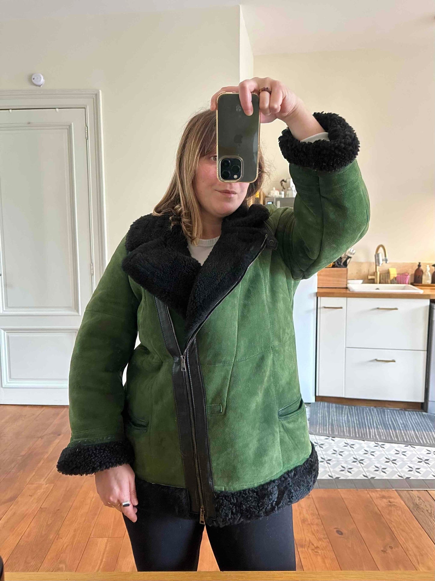 Manteau en peau lainée