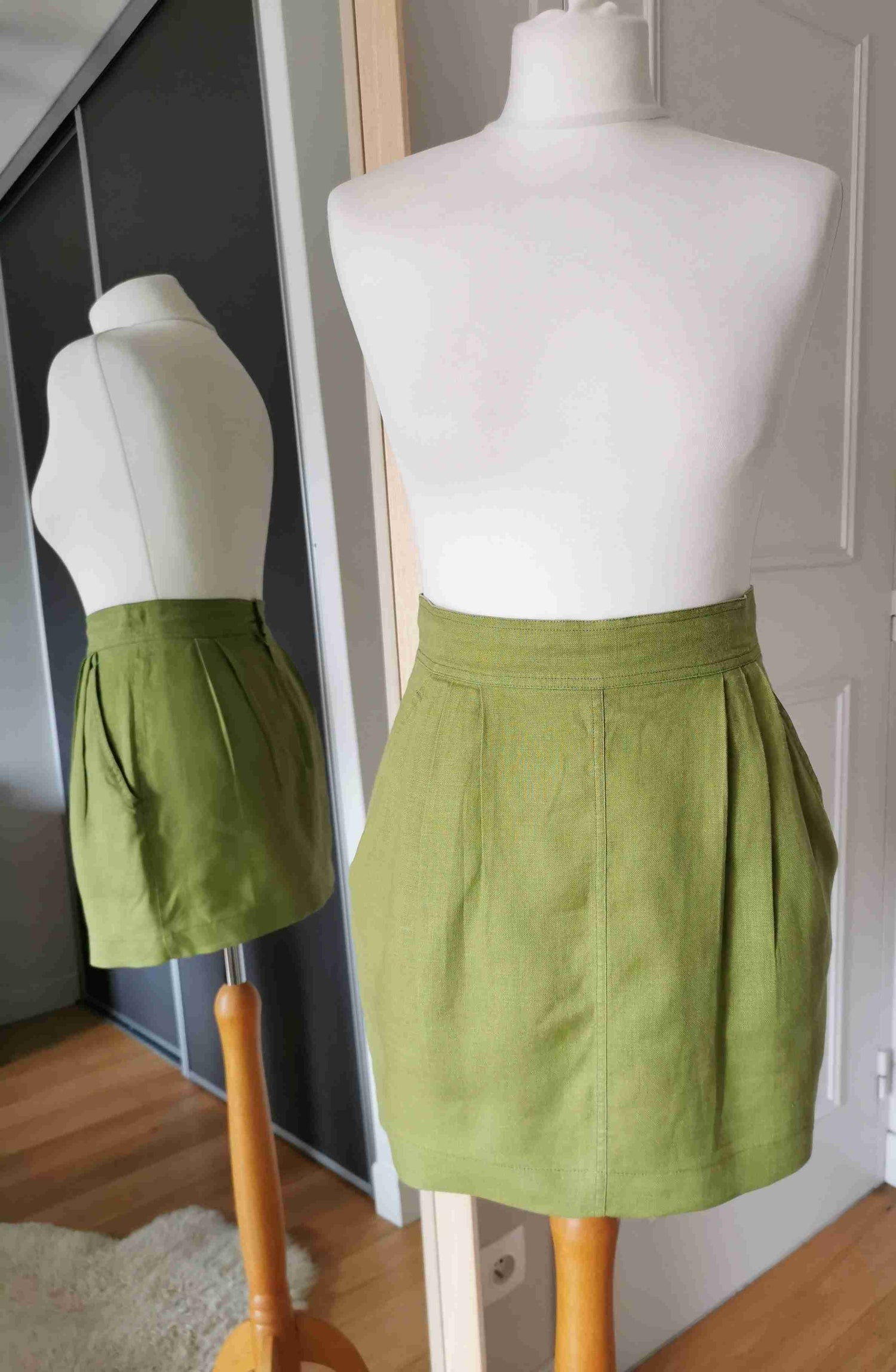 Linen mini skirt