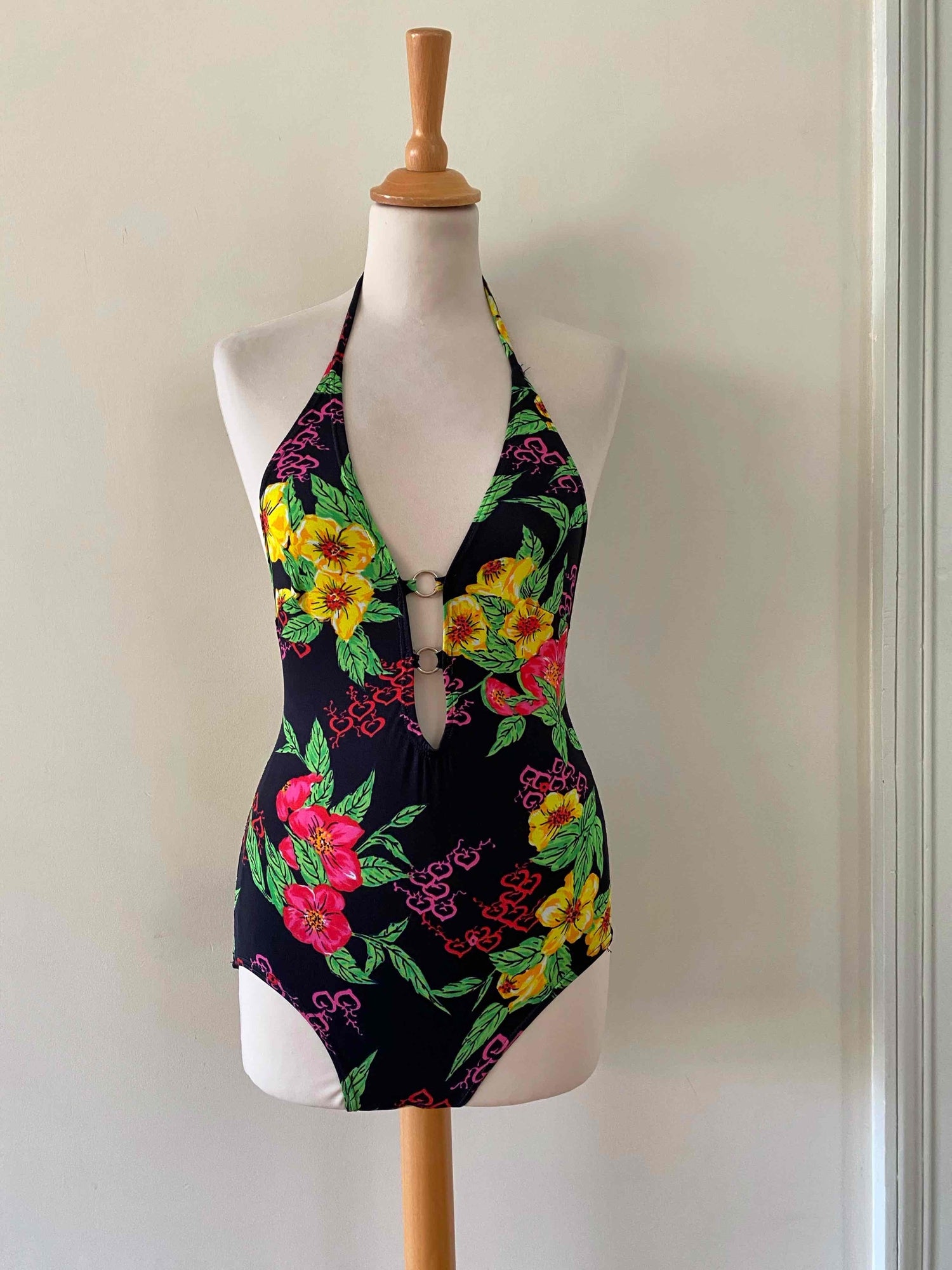 Maillot de bains dos nu