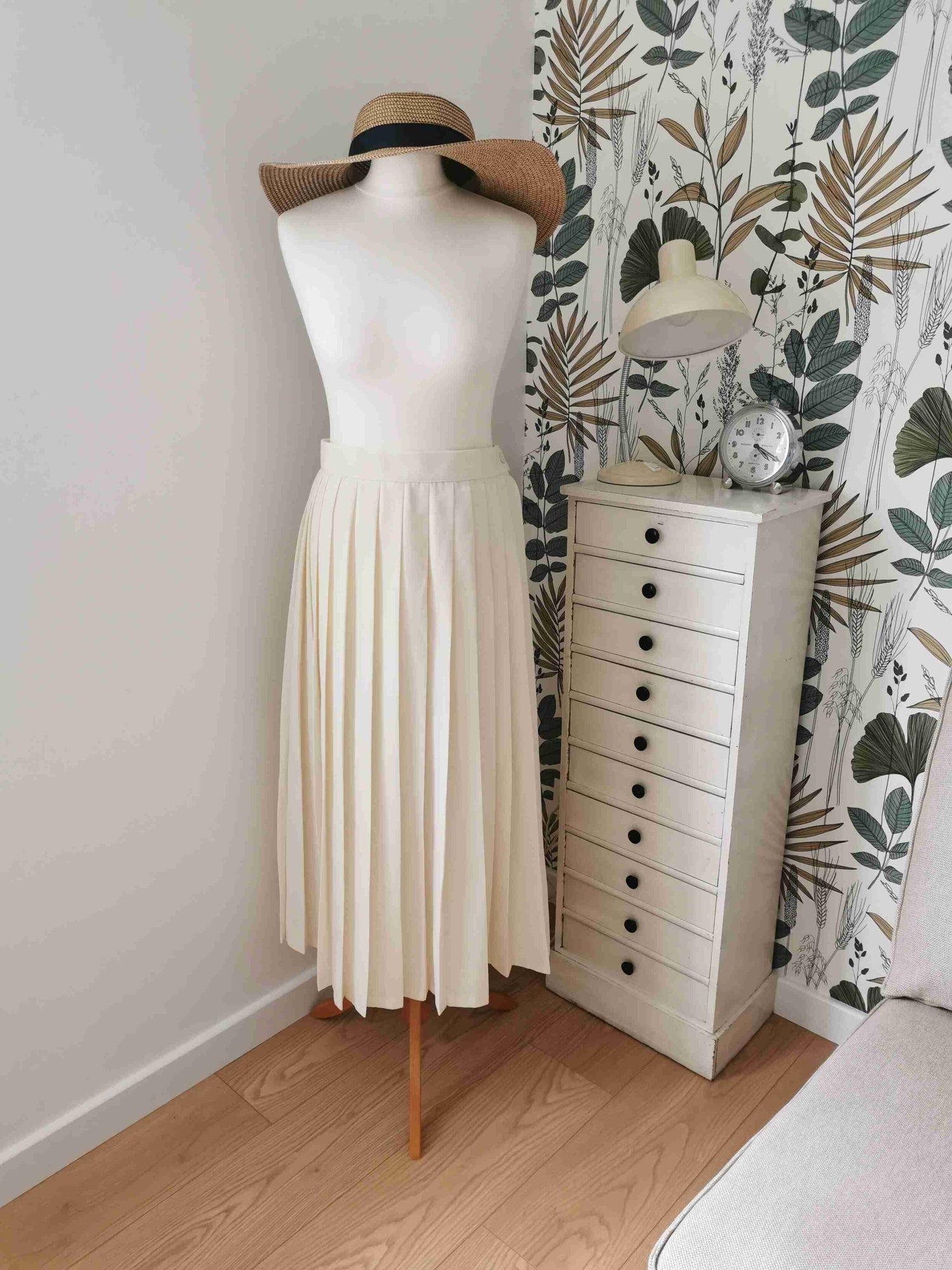 Pleated skirt