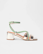 EDUARDO les sandales bicolores à talons carrés avec brides réglables cuir argent et vert d'eau. Idéales pour un mariage