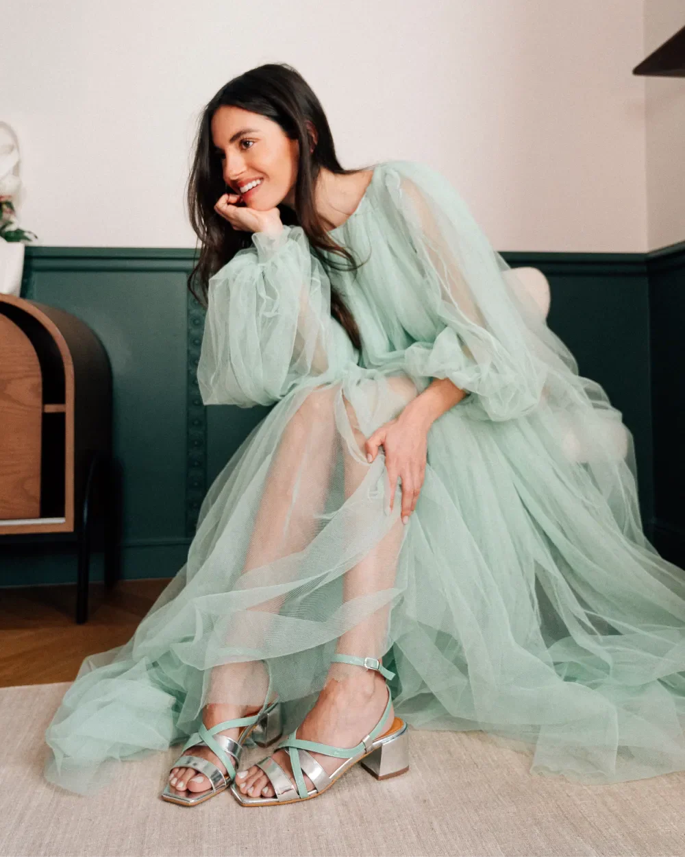 EDUARDO les sandales bicolores à talons carrés avec brides réglables cuir argent et vert d'eau. Idéales pour un mariage