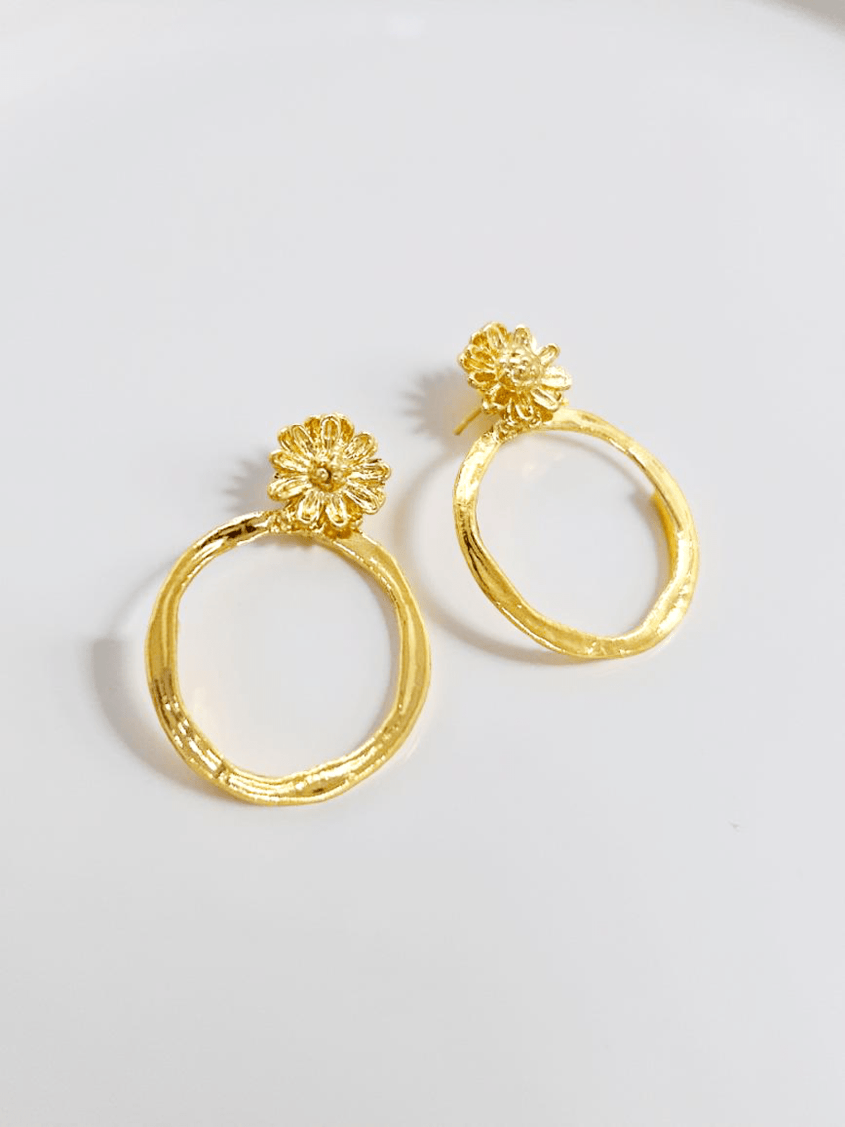 Elise Tsikis Paris Boucles d'oreilles Marguerite Medium