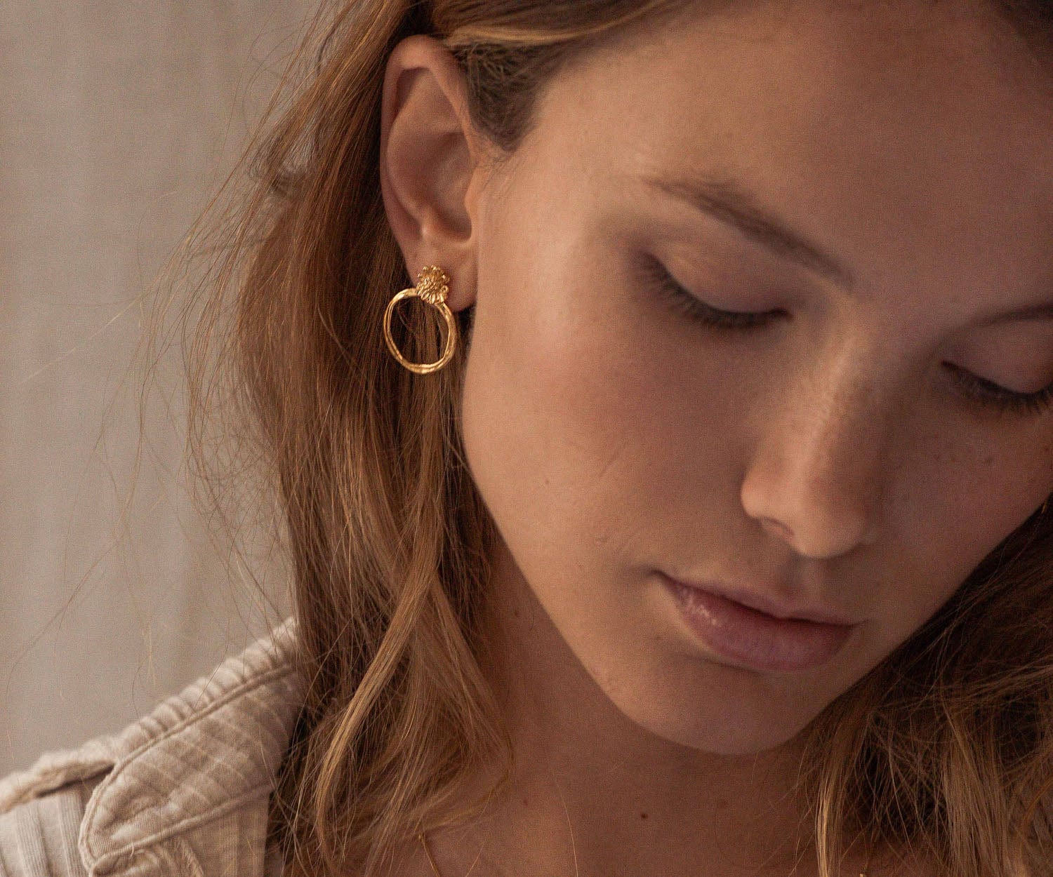 Elise Tsikis Paris Boucles d'oreilles Marguerite Medium