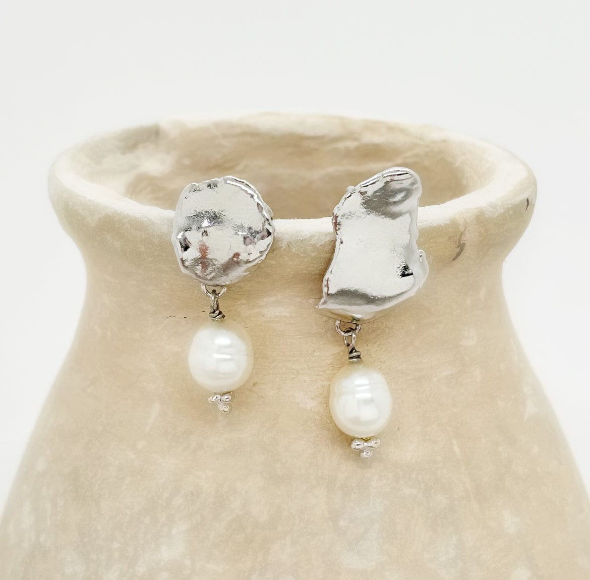 Elise Tsikis Paris Boucles d'oreilles Metochi