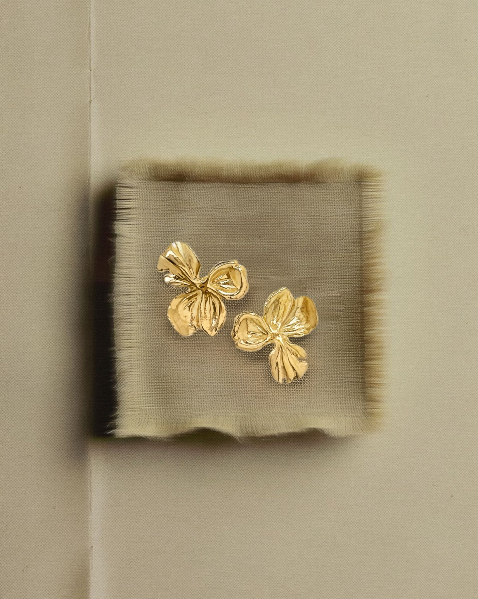 Elise Tsikis Paris Boucles d'oreilles Nemesis Small