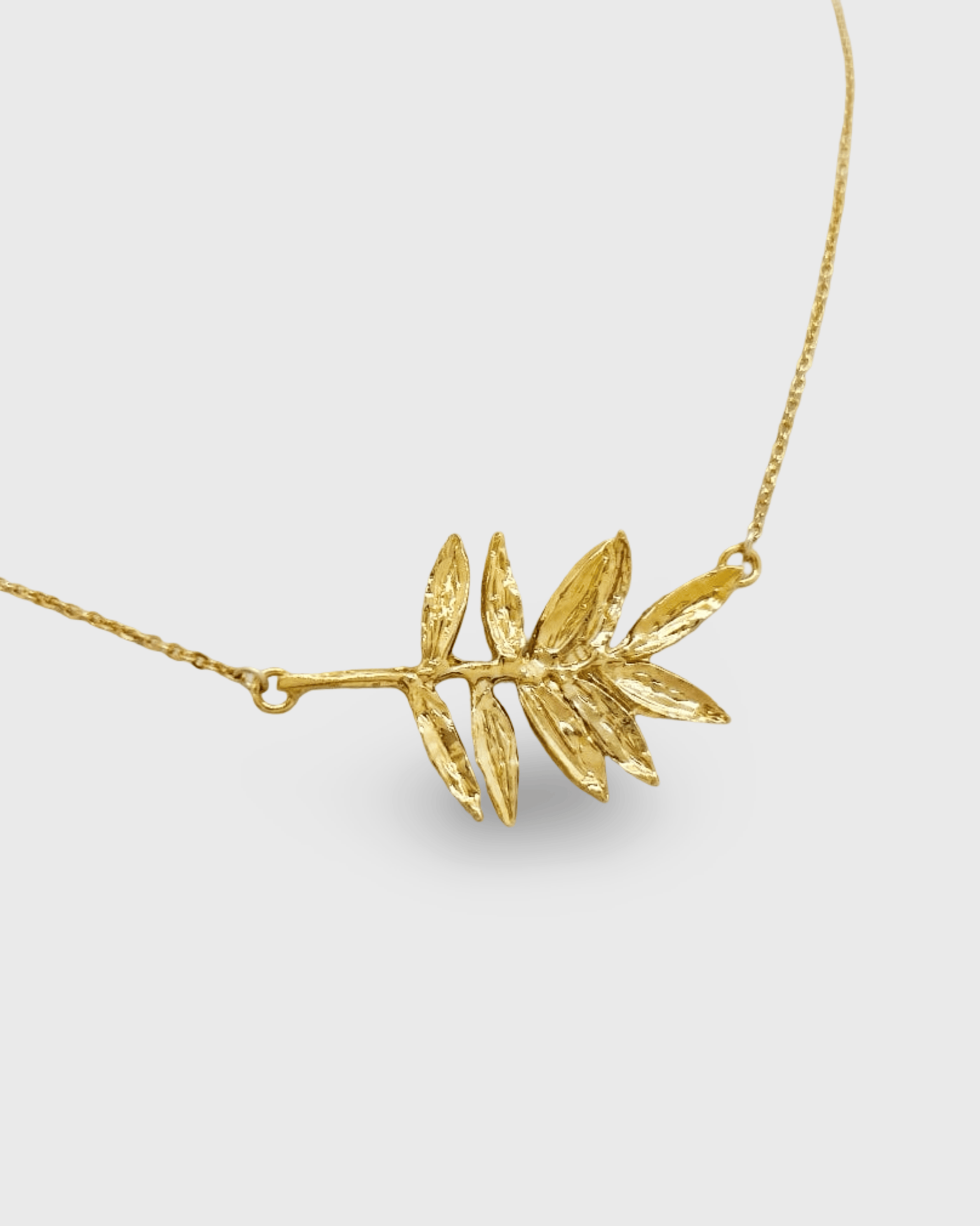 Elise Tsikis Paris Collier Dimos