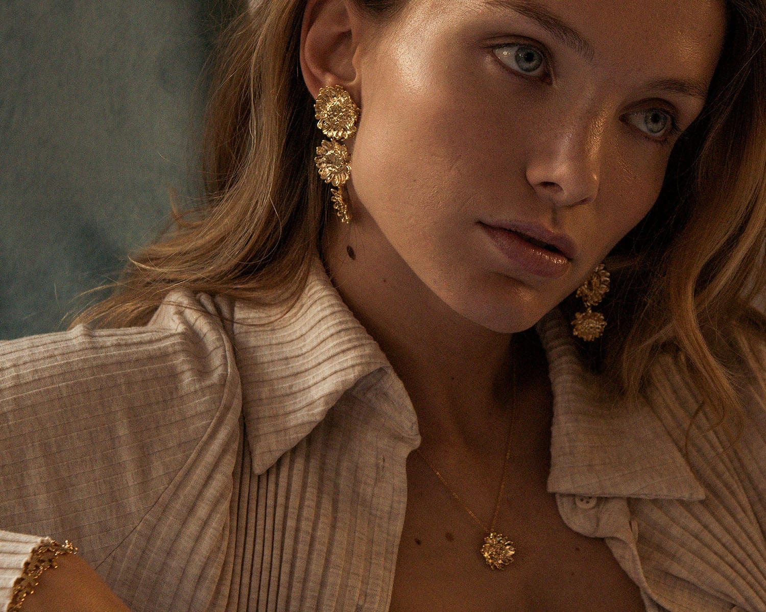 Elise Tsikis Paris Collier Oydes - archive