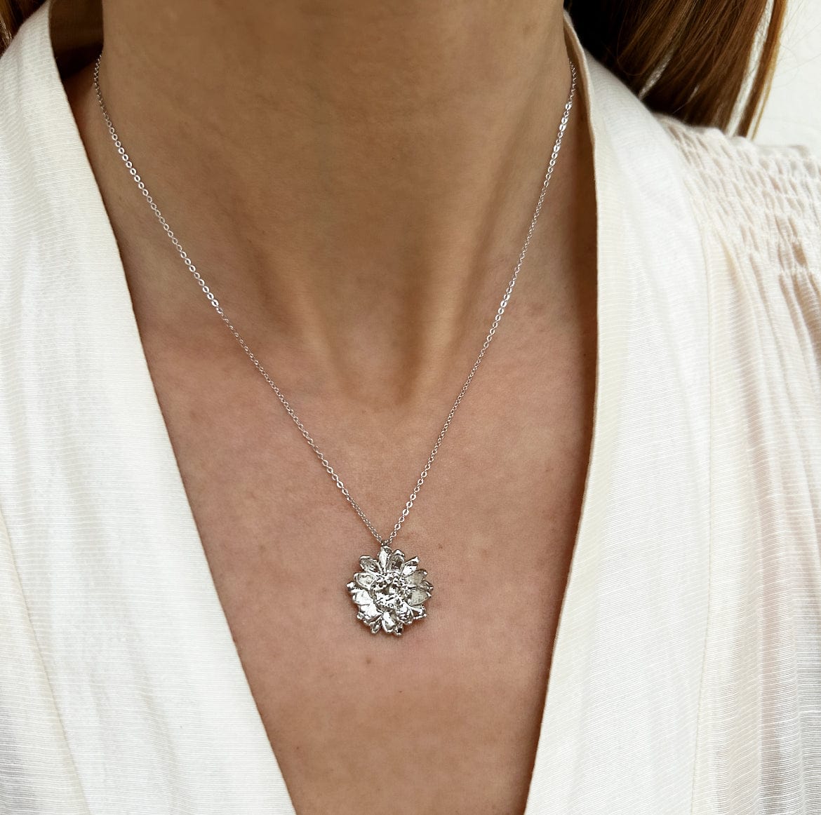 Elise Tsikis Paris Collier Oydes - archive