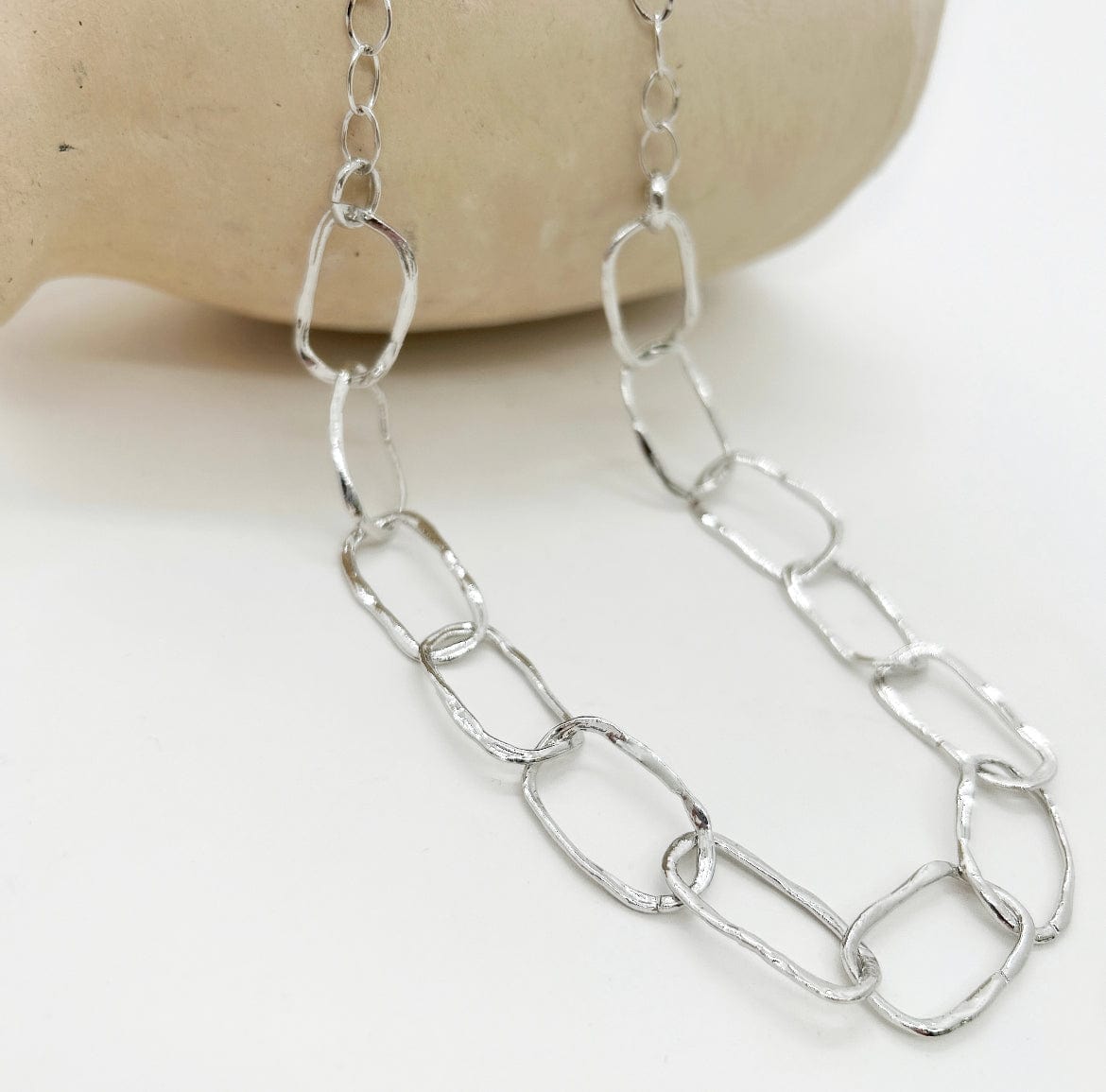 Elise Tsikis Paris Collier Pia