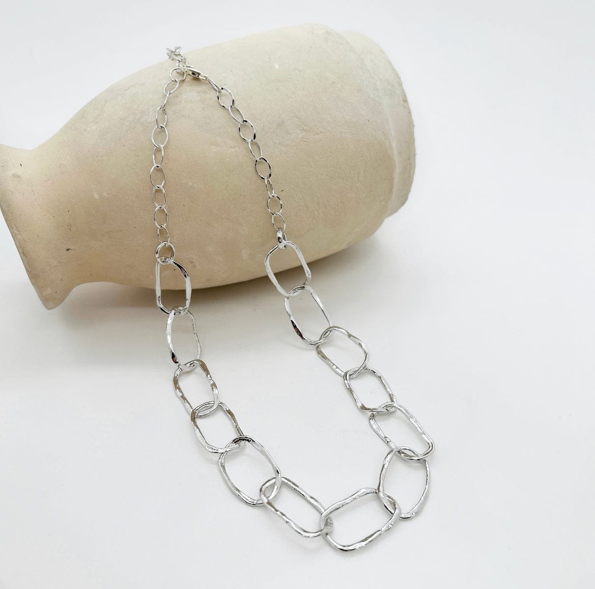 Elise Tsikis Paris Collier Pia