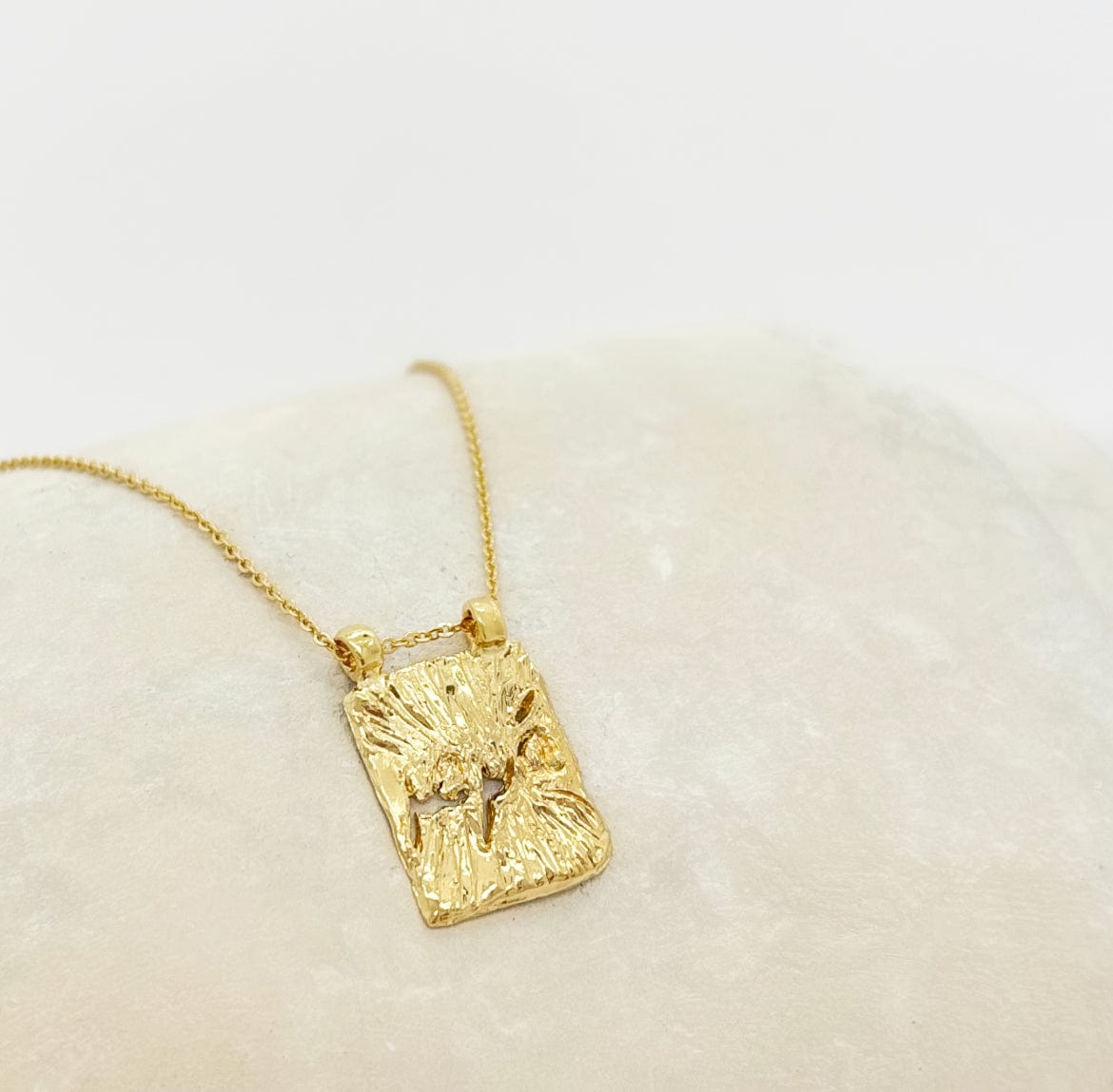 Elise Tsikis Paris Collier Tigani - archive