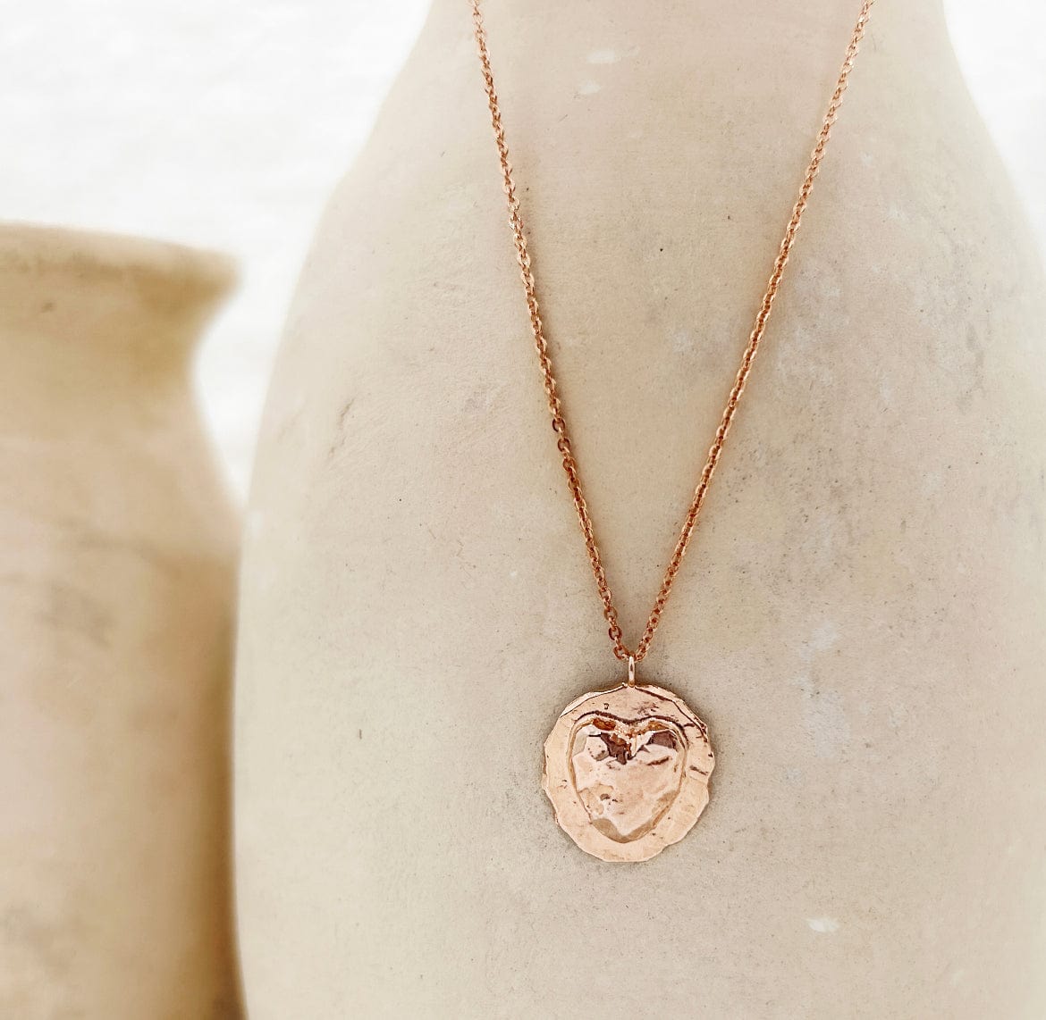 Elise Tsikis Paris Collier Travia