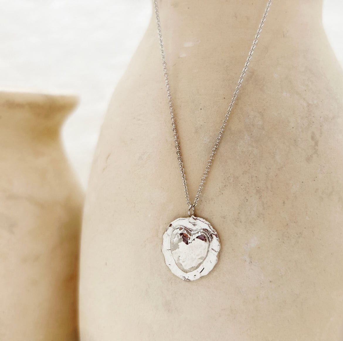 Elise Tsikis Paris Collier Travia