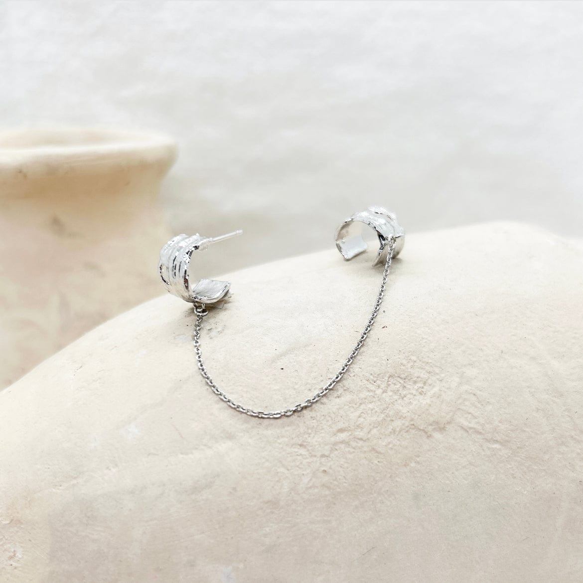 Elise Tsikis Paris Earcuff Lina