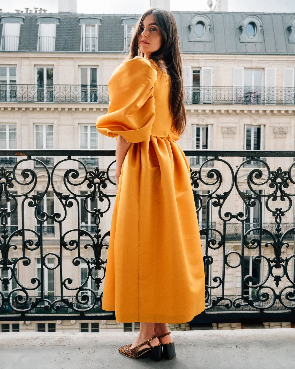 Les slingbacks escarpins en cuir léopard pour femmes. Confortables et élégantes