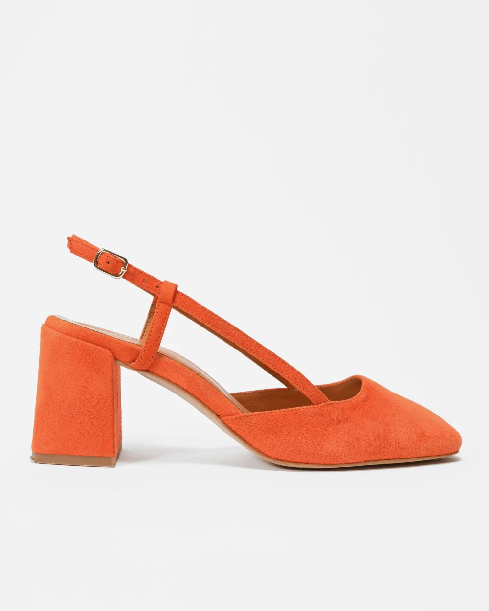 FERNANDO slingbacks à talon pour femme avec une bride réglable. En cuir daim orange, la couleur parfaite pour le printemps et l'été