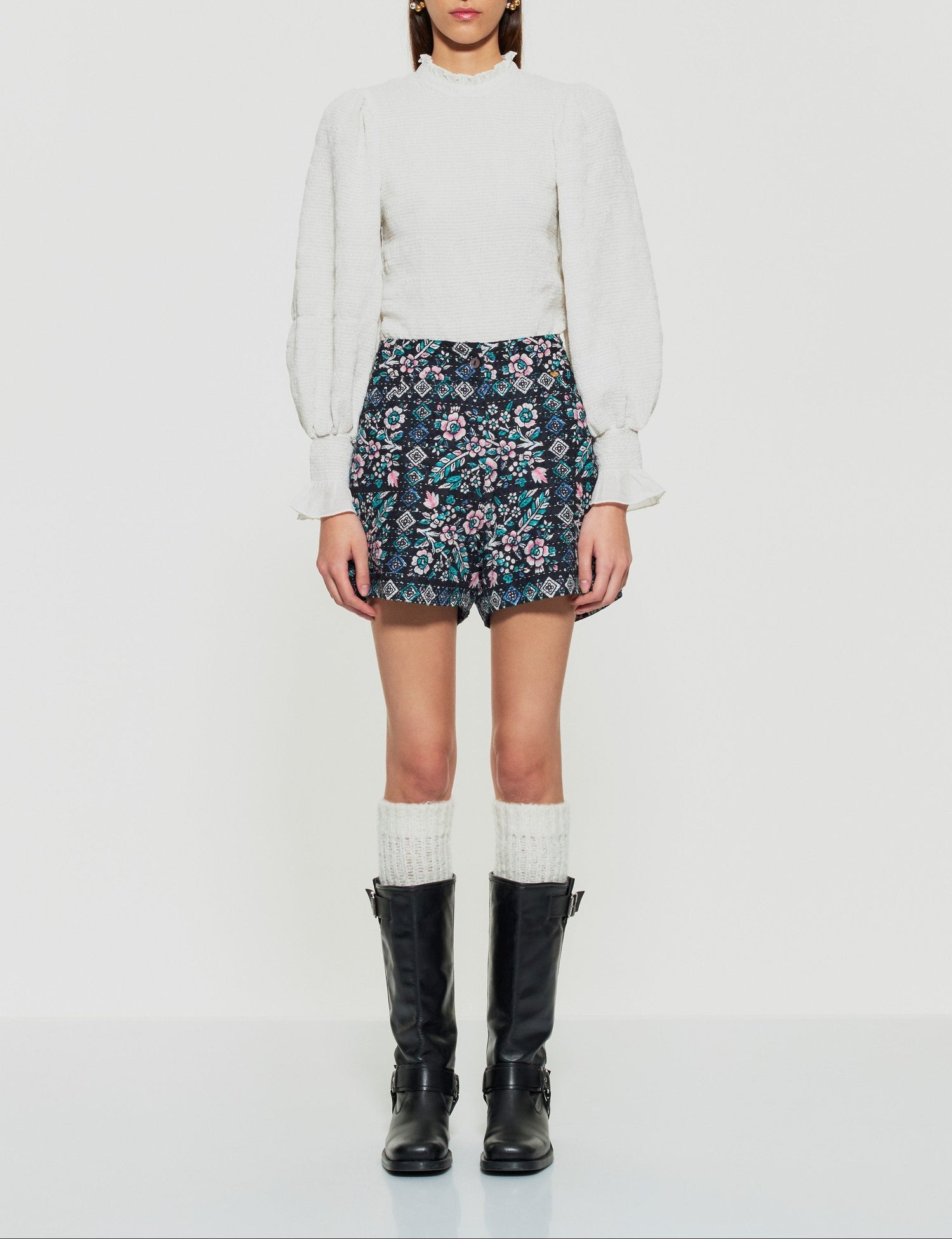 short à imprimé floral matelassé