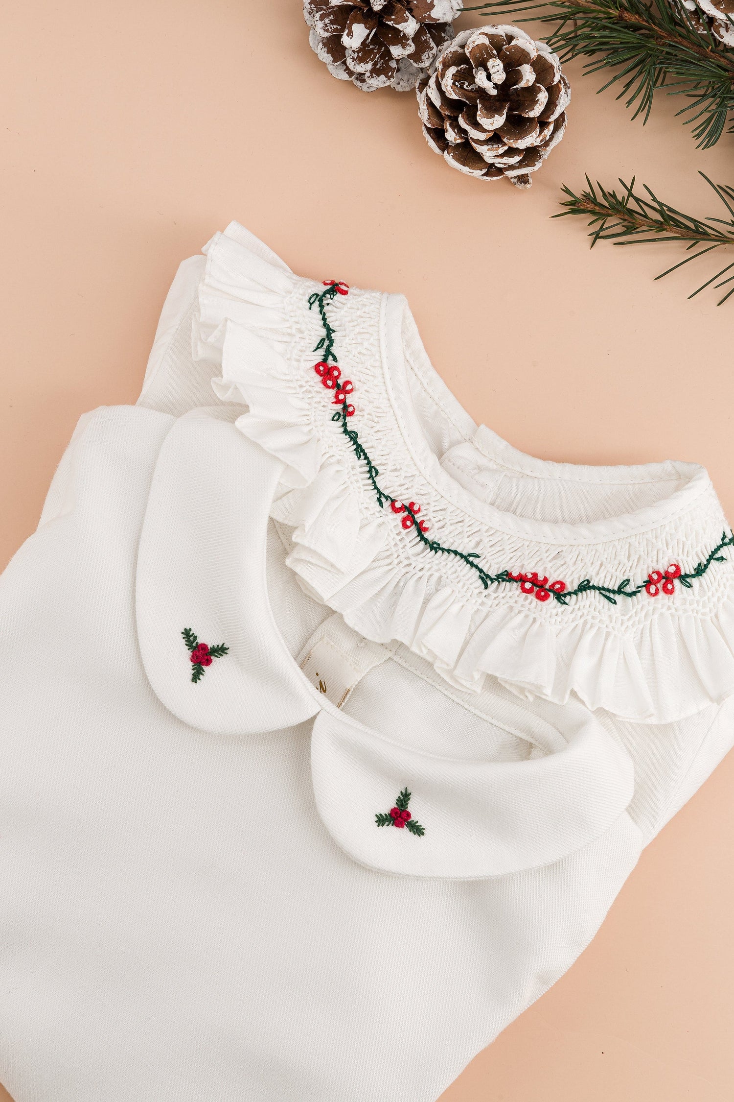 Harry, blouse en twill blanc cassé, broderie houx