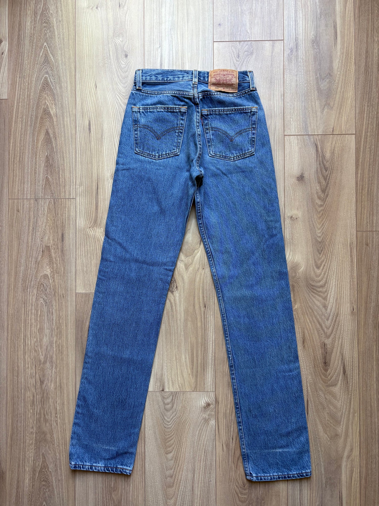 Jean Levi's 501 W27 L34