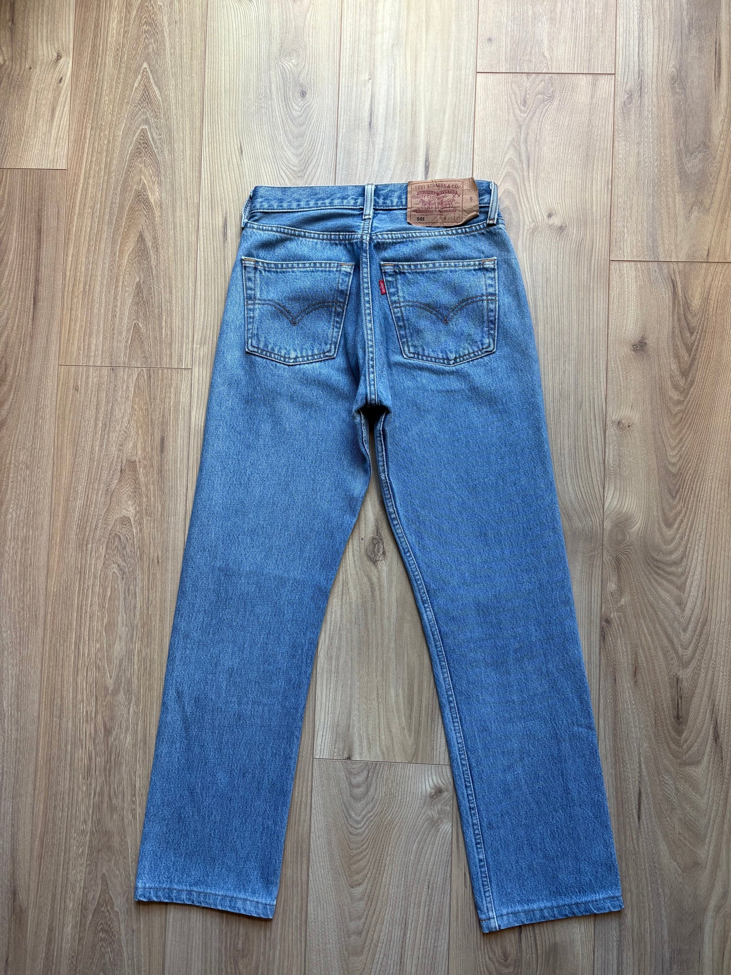 Jean Levi's 501 W27 L34
