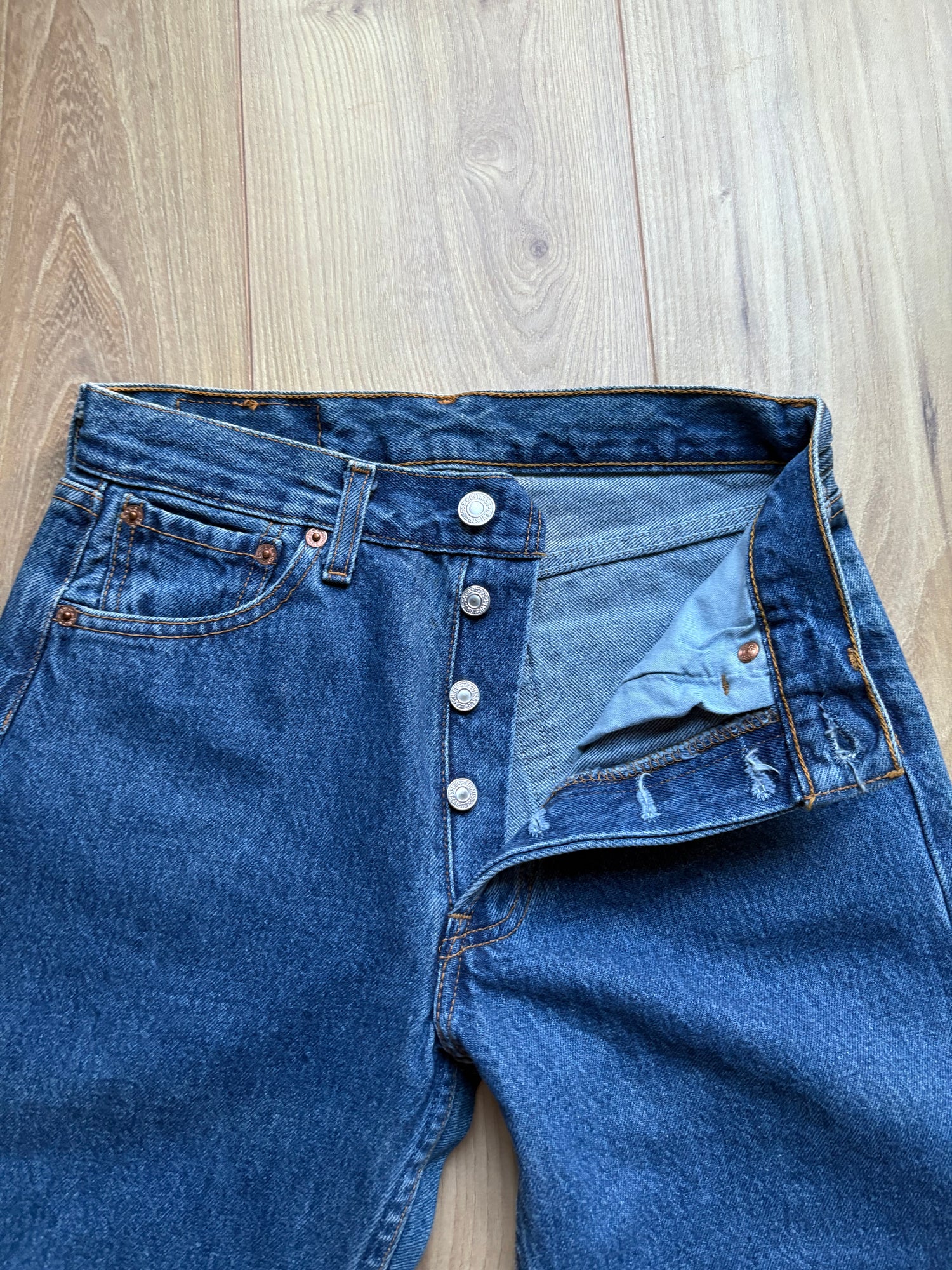 Jean Levi's 501 W28 L34